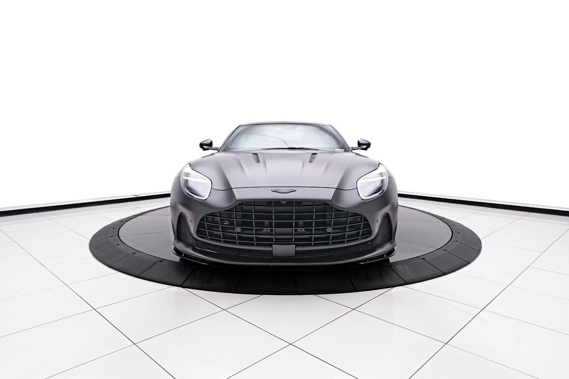 mph017_4069934045_Used_2024_Aston_Martin_DB_12_1752612779_a1f2e03ca7
