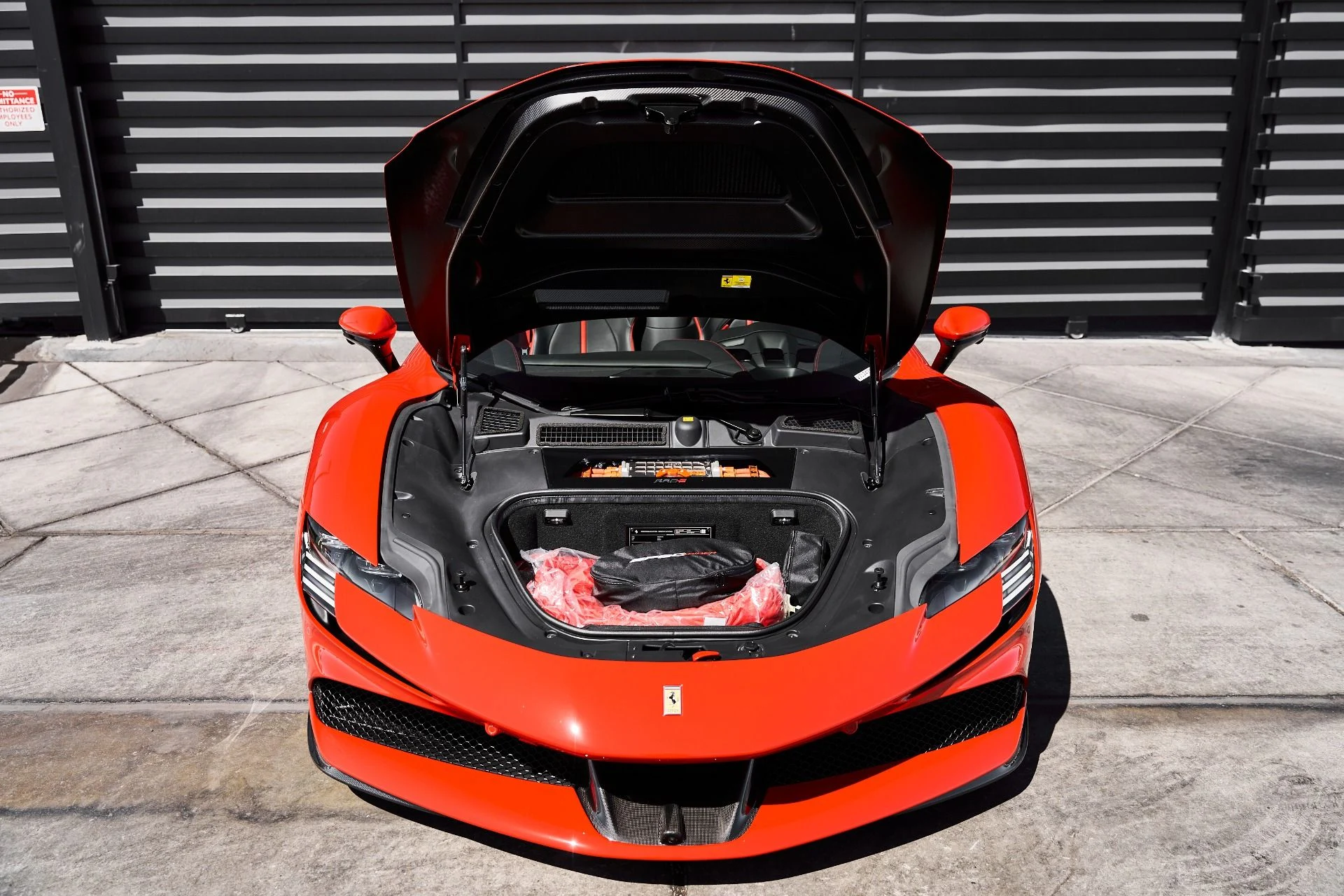 mph017_4072856407_Used_2025_Ferrari_SF_90_Spider_Base_1776296445_0e349012a4