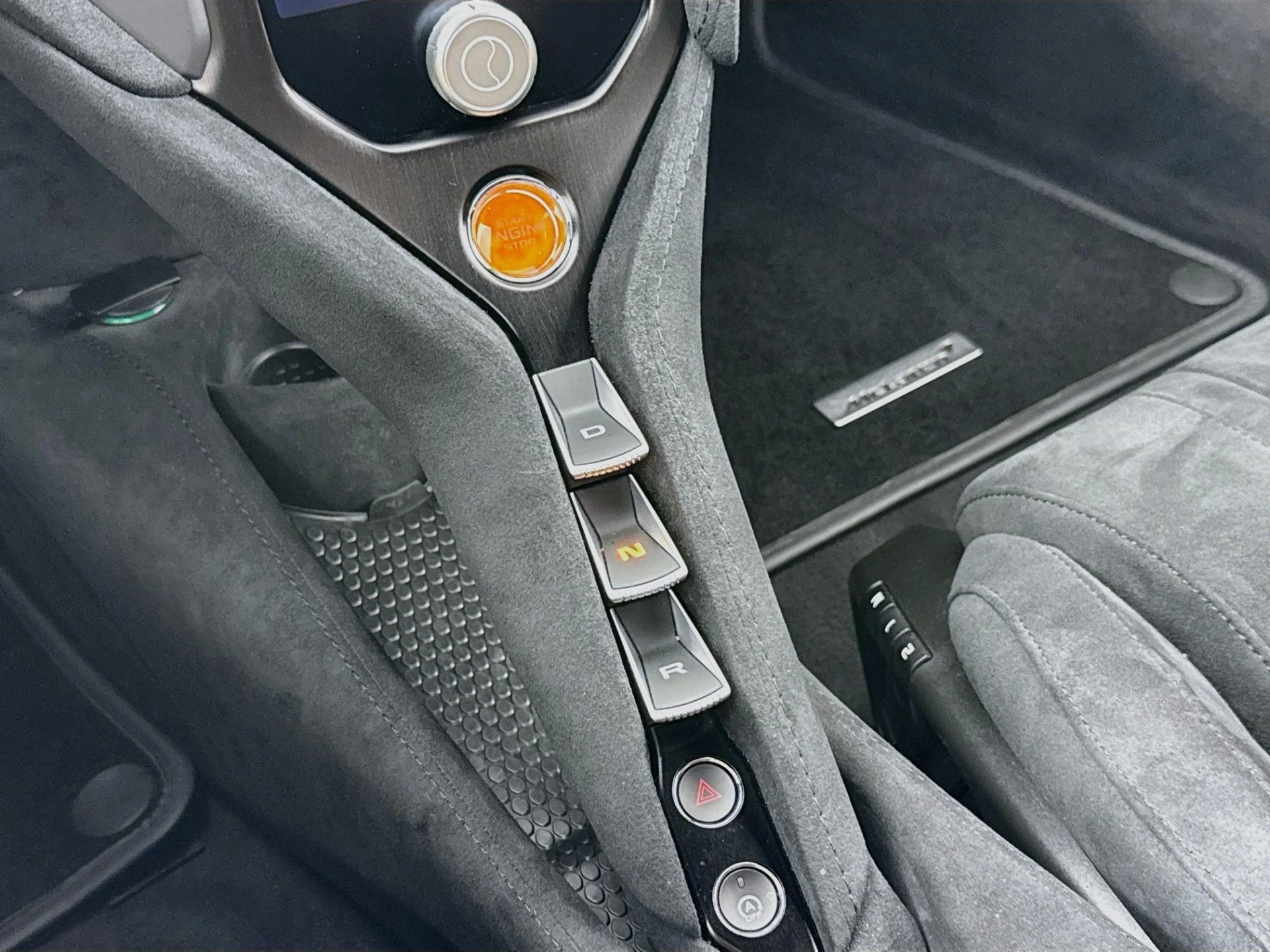 mph017_4074666119_Used_2025_Mc_Laren_750_S_1785879079_dbacc2b699