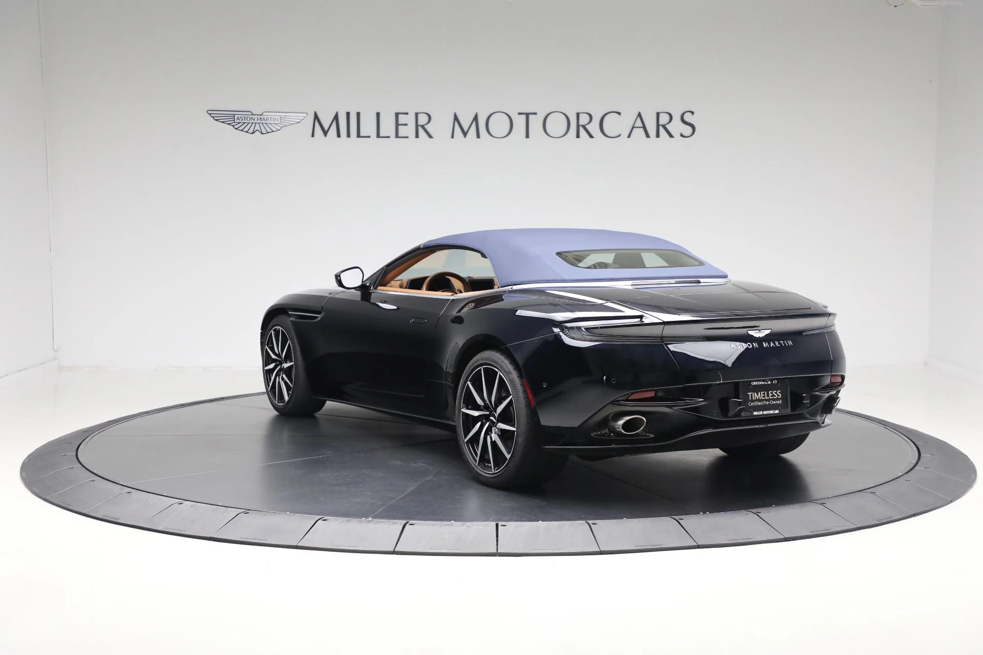 mph017_407732318_Used_2022_Aston_Martin_DB_11_Volante_89ec5a4ecd