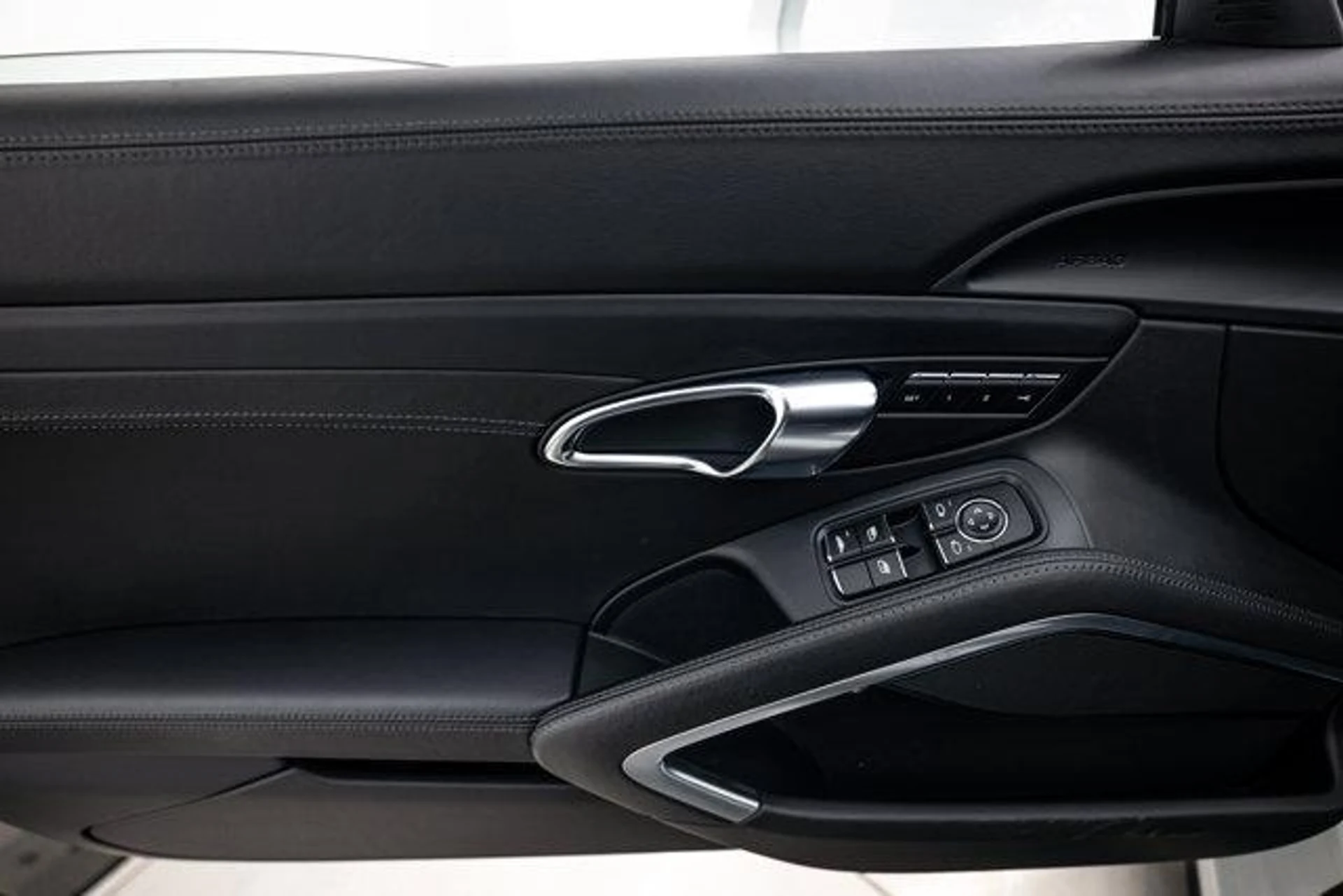 mph017_4077749681_3_Fpw_LOD_0_P_Zm_Ohbo_R_Wx_L780_E6c_GM_a7771cab6b