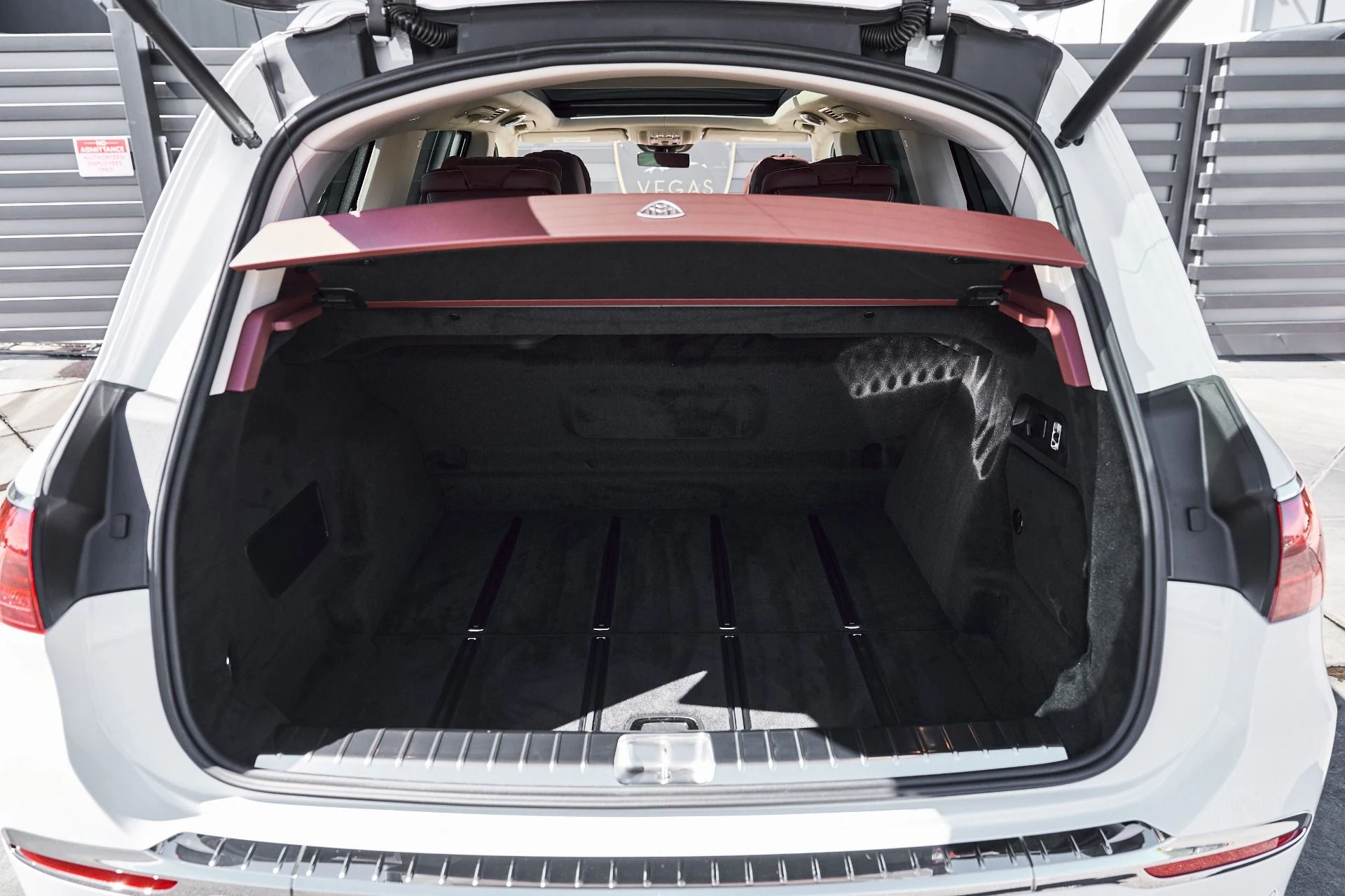 mph017_4081586556_Used_2026_Mercedes_Benz_GLS_Maybach_GLS_600_1777074062_6533010f66