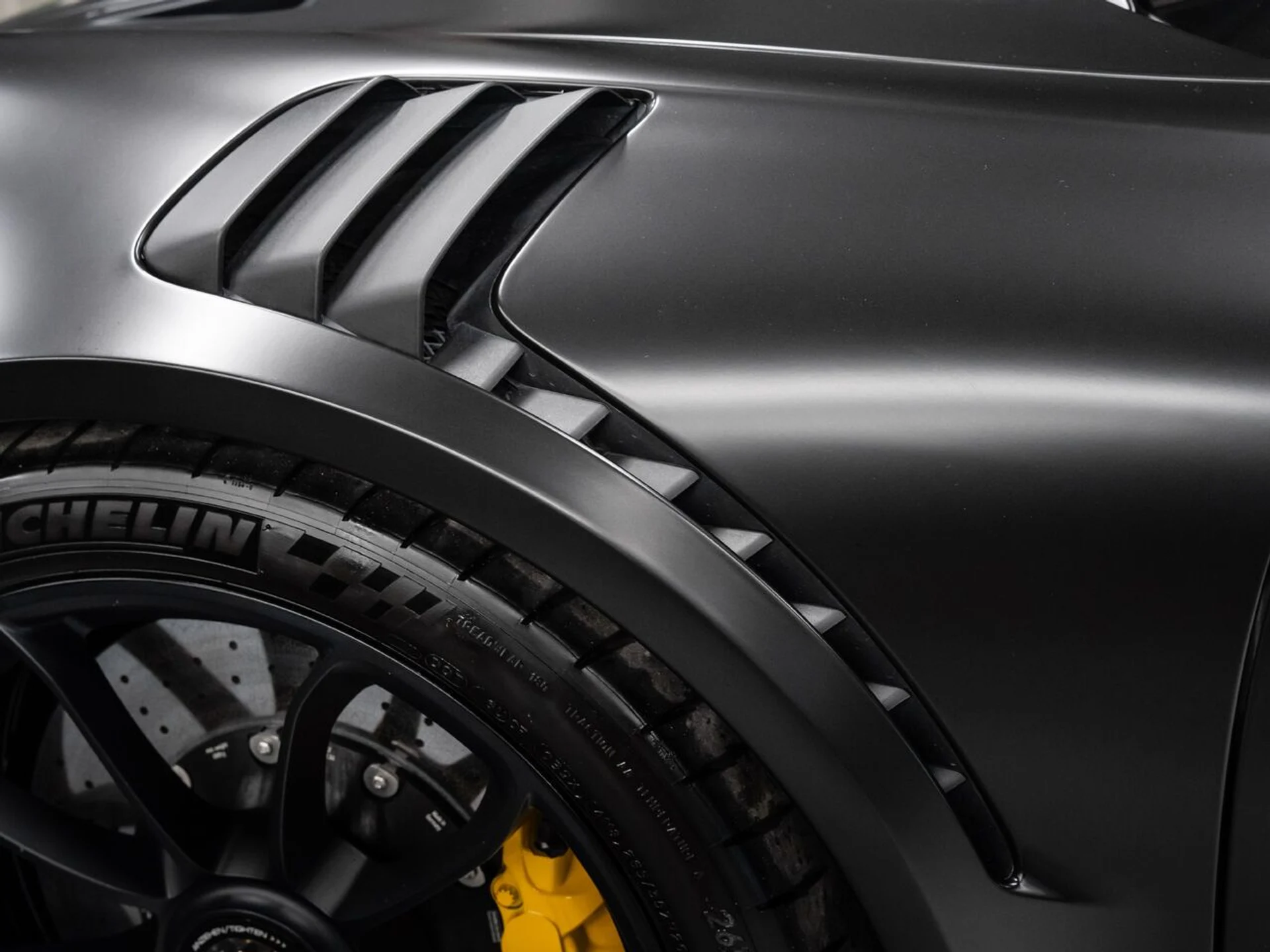mph017_4082702577_porsche_911_2019_71d3e37c2c