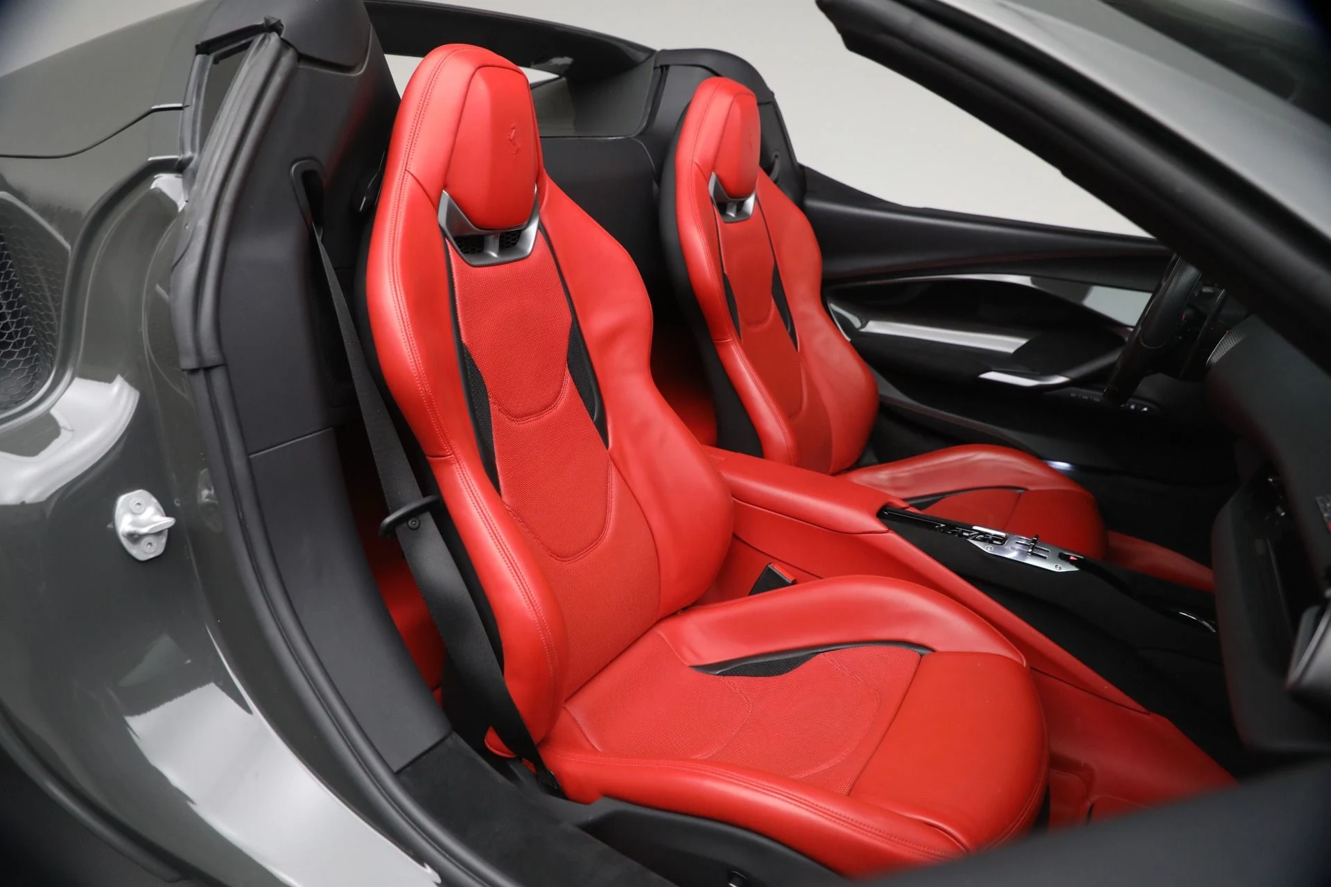 mph017_4086199572_Used_2023_Ferrari_296_GTS_1776284808_ad079b1e3f