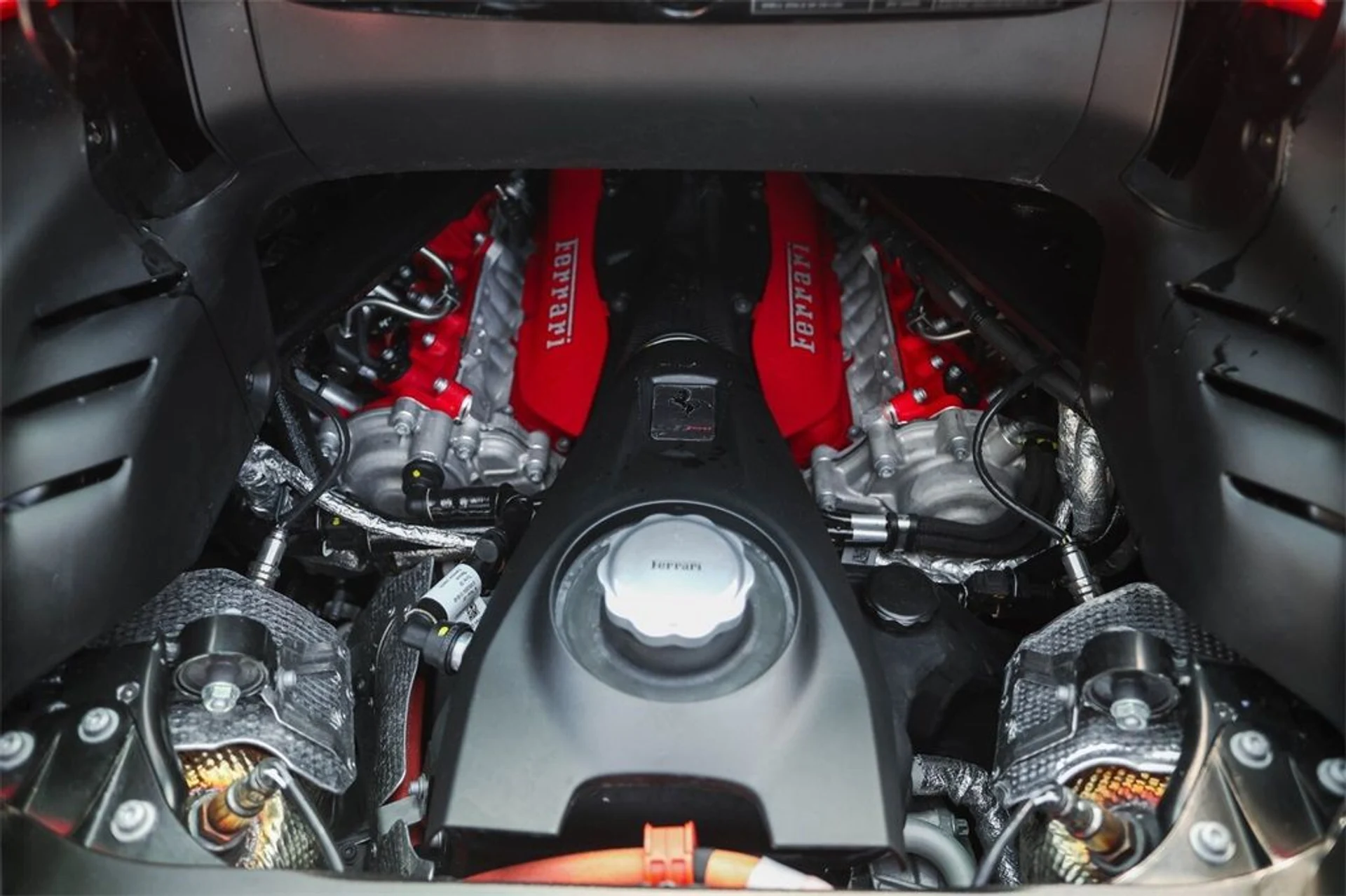 mph017_4092484123_e8352e45305306ec7903344c602b8712_cc00060159