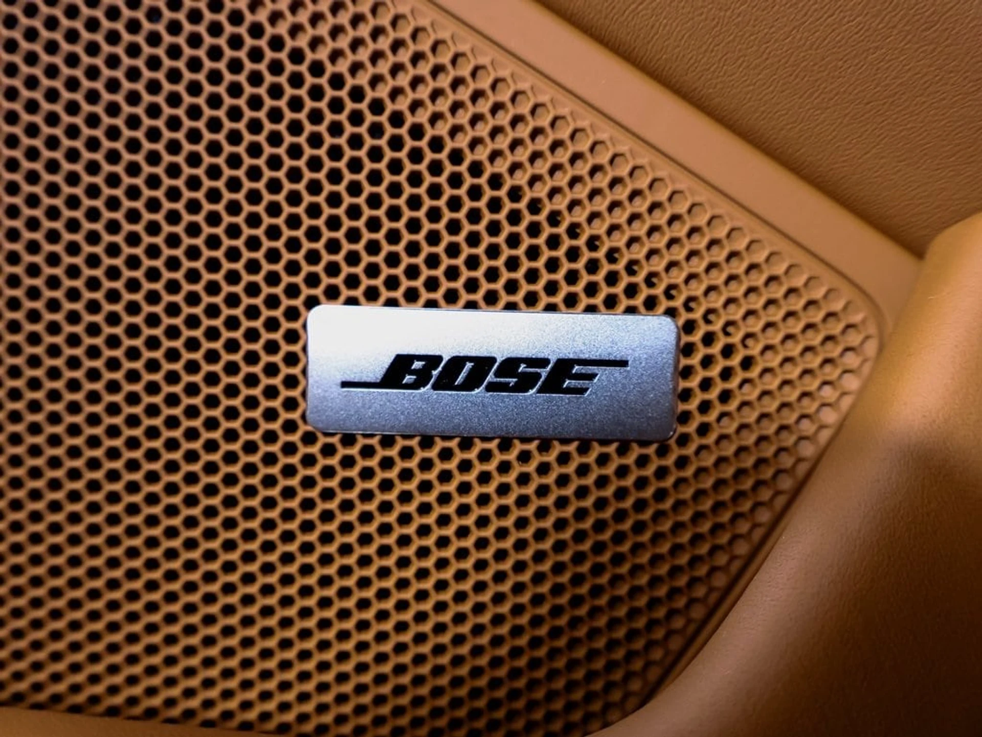 mph017_4095034485_9cbe60df4f7ee317f187613634e39932x_490d44460d