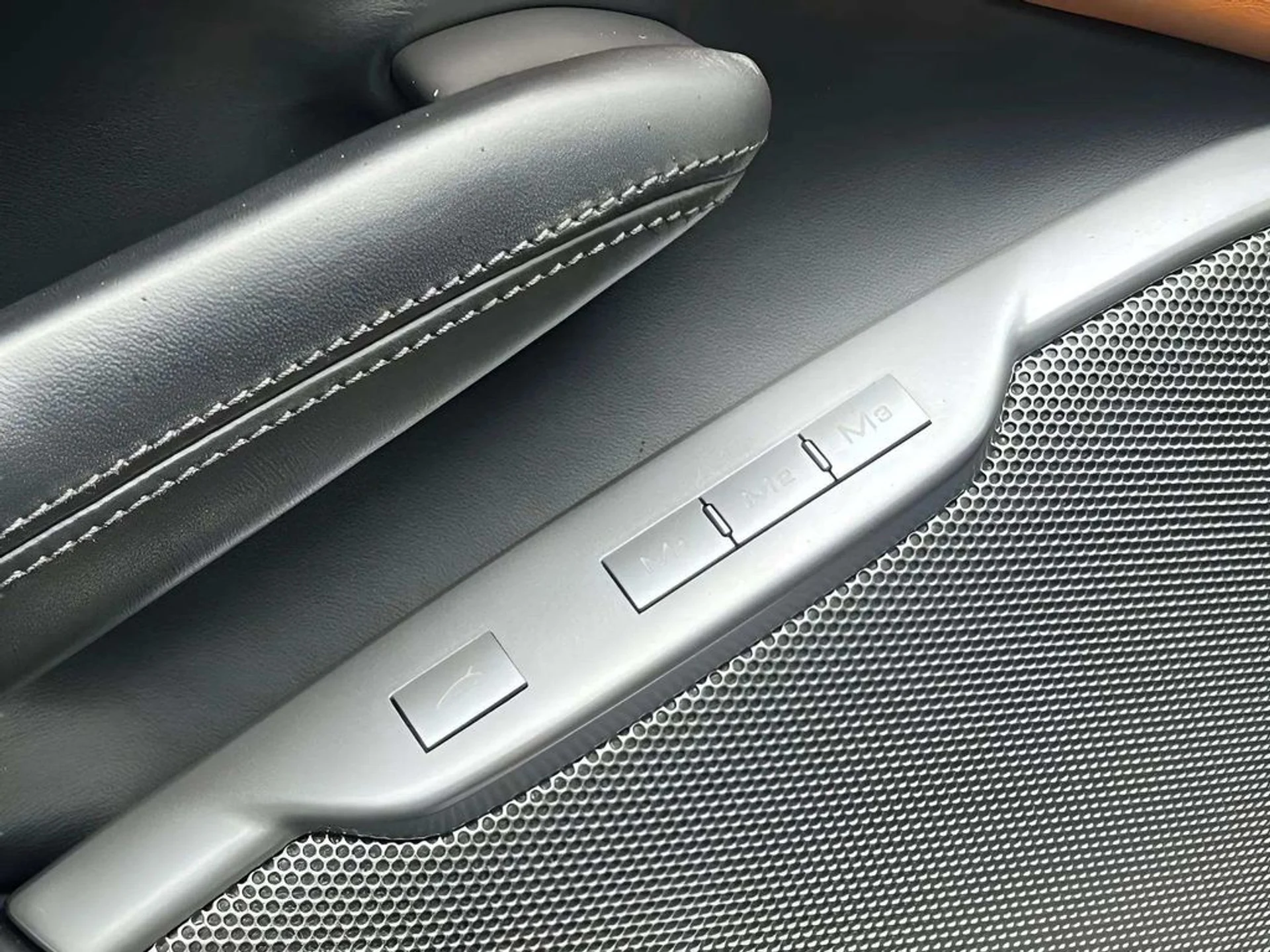 mph017_4100319218_7dd221edcbf4358b89ffbeaf55bd5847x_065b1265d3