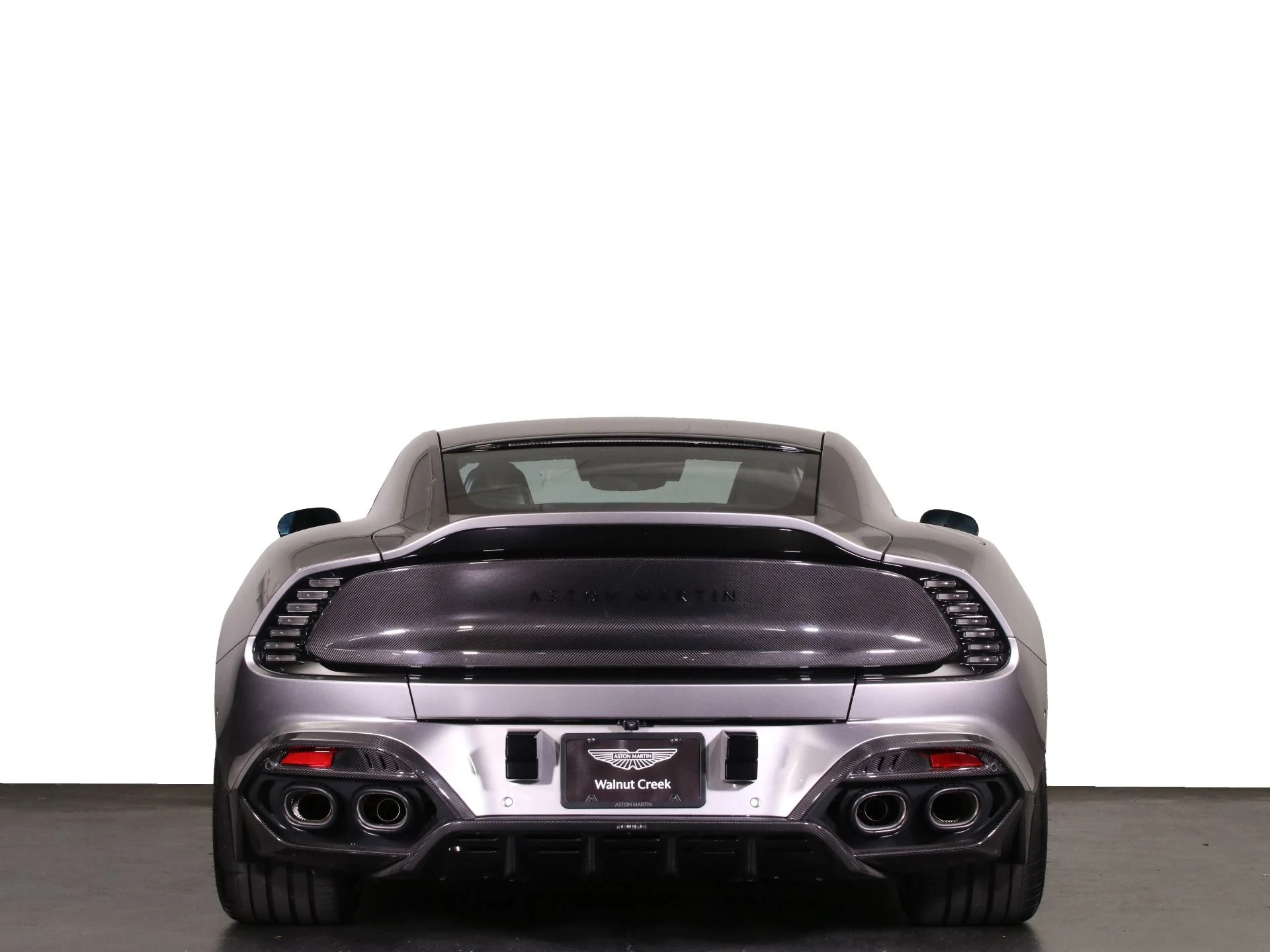 mph017_4102078815_New_2025_Aston_Martin_Vanquish_V12_1742253092_b96905310e