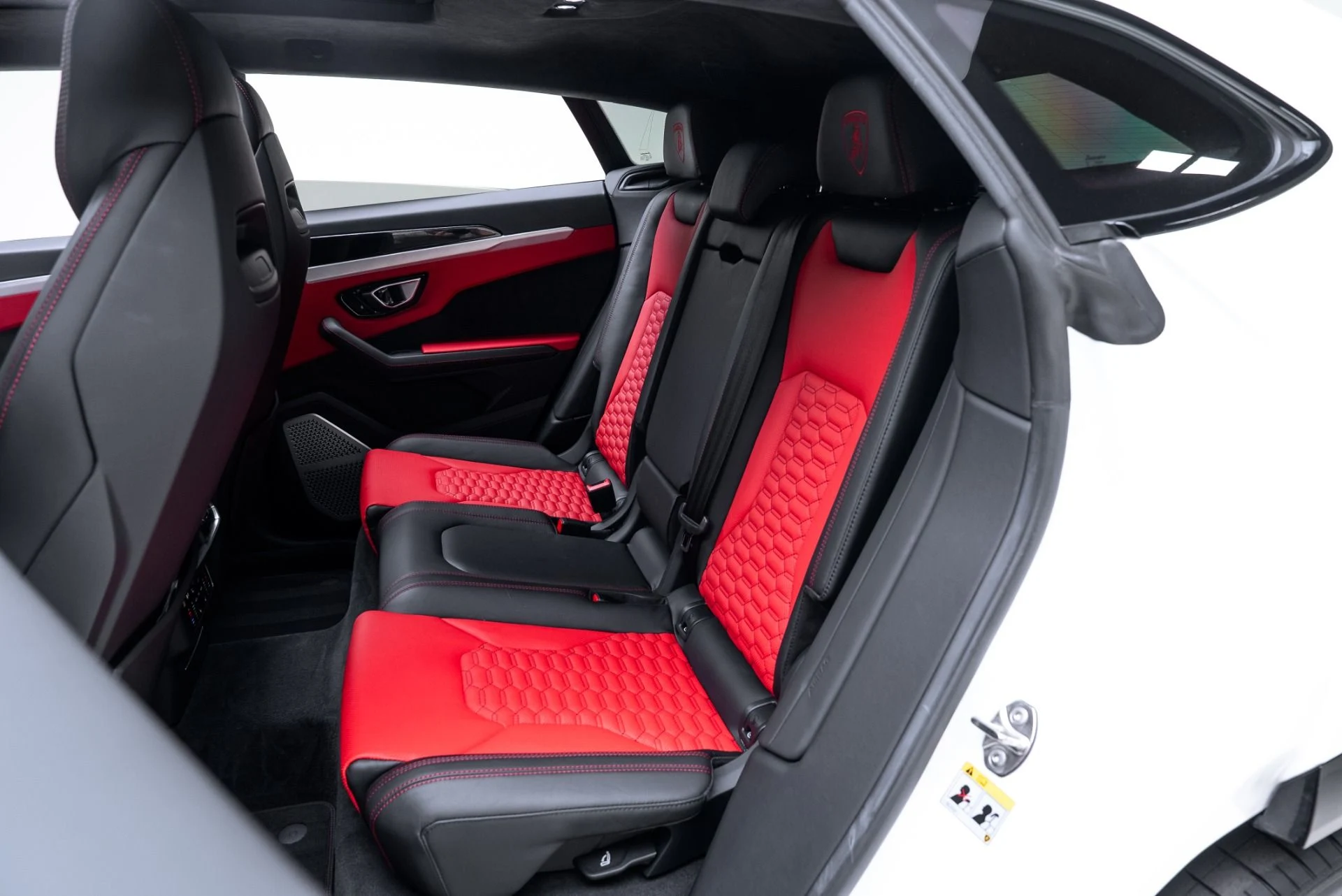 mph017_4117452709_Used_2021_Lamborghini_Urus_1775759137_04d99c765c