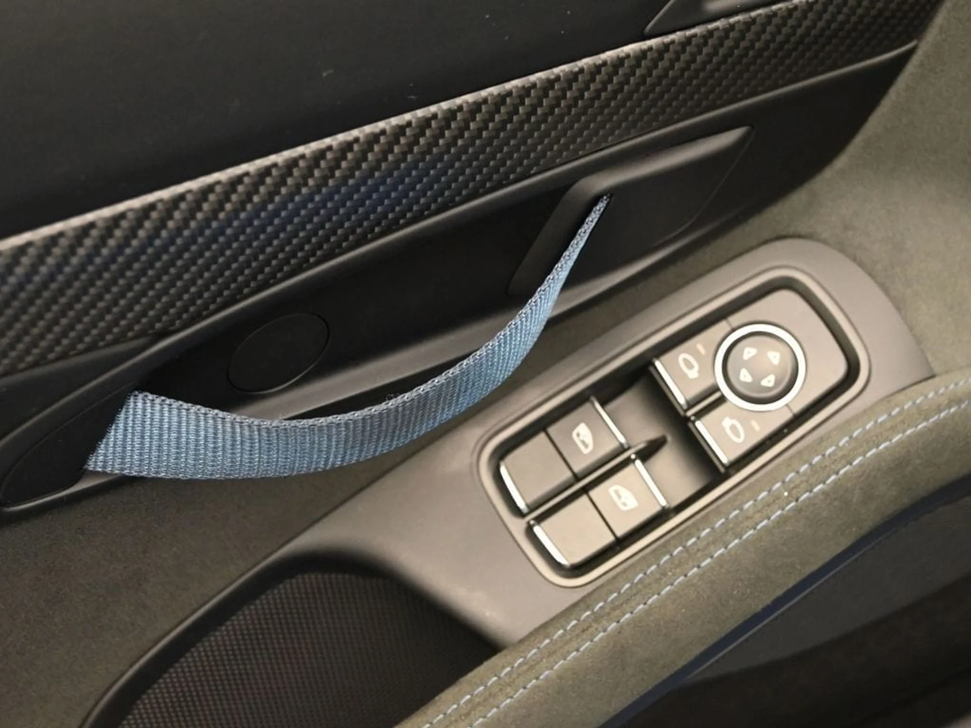 mph017_4120555770_392b2f44bebb610434346a3753676b91x_26144ccd09