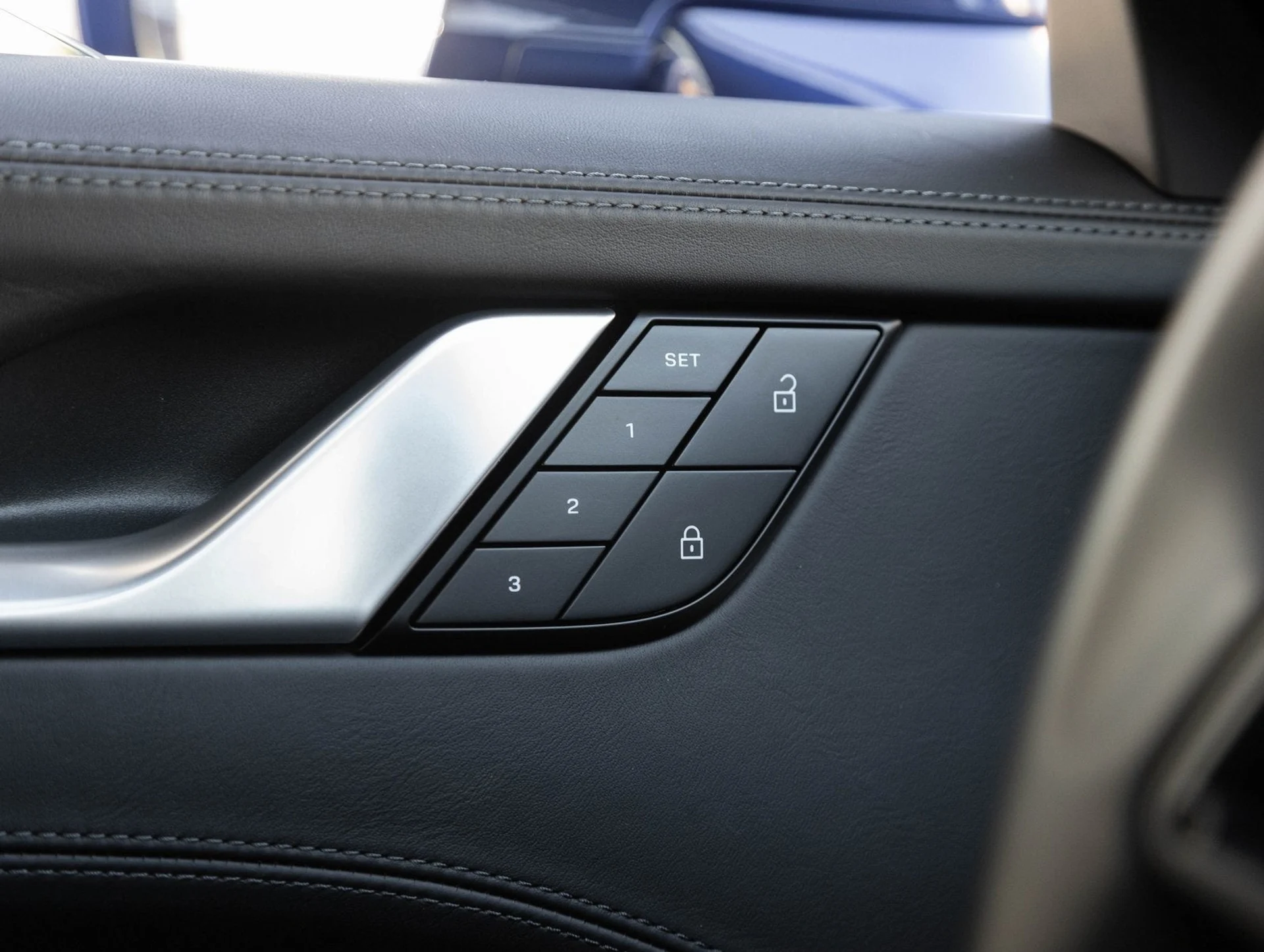 mph017_41292268_18_fae1e359c7