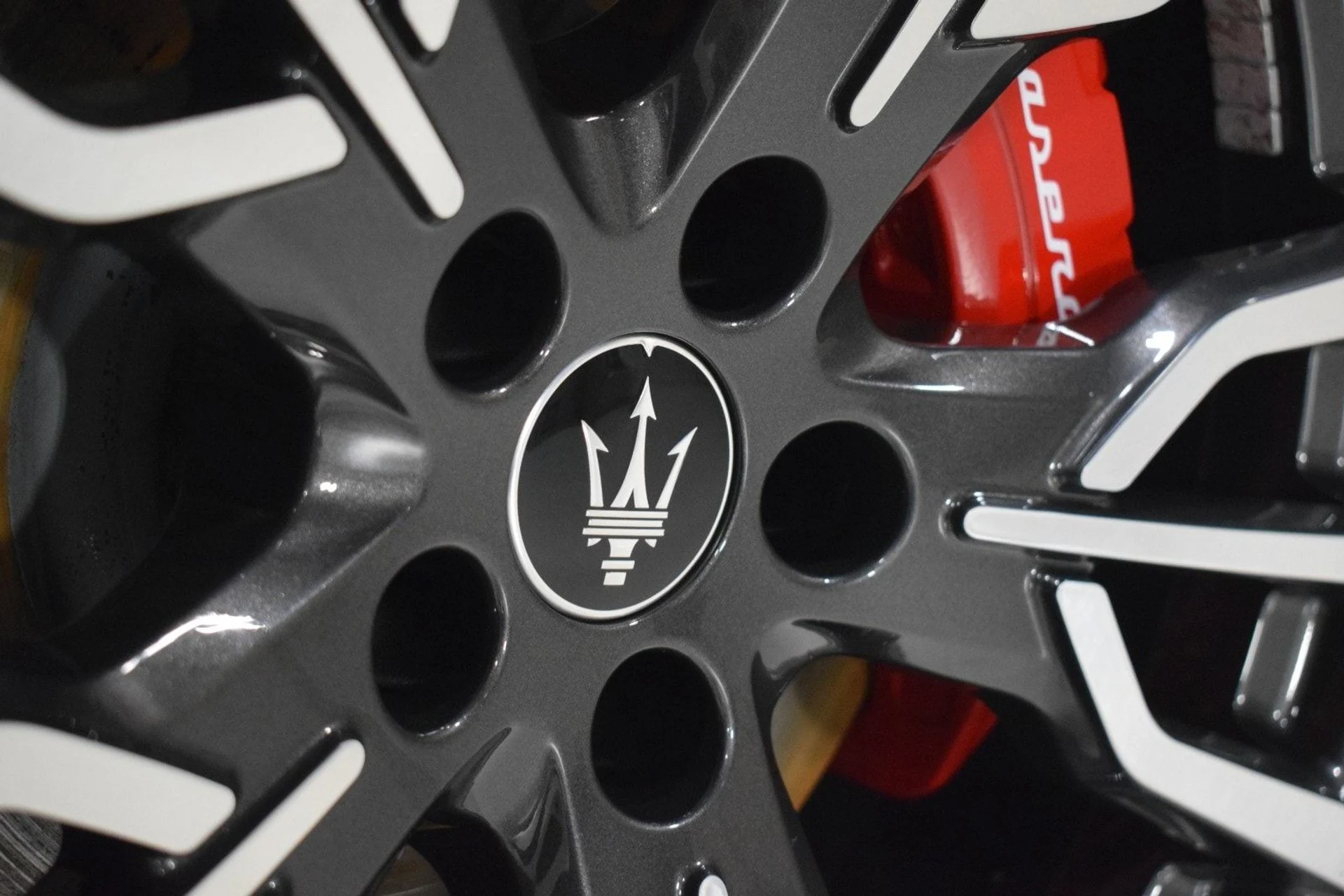 mph017_4131220080_52ed5e86c8967456148bf594d34bea78x_4fd66a6789