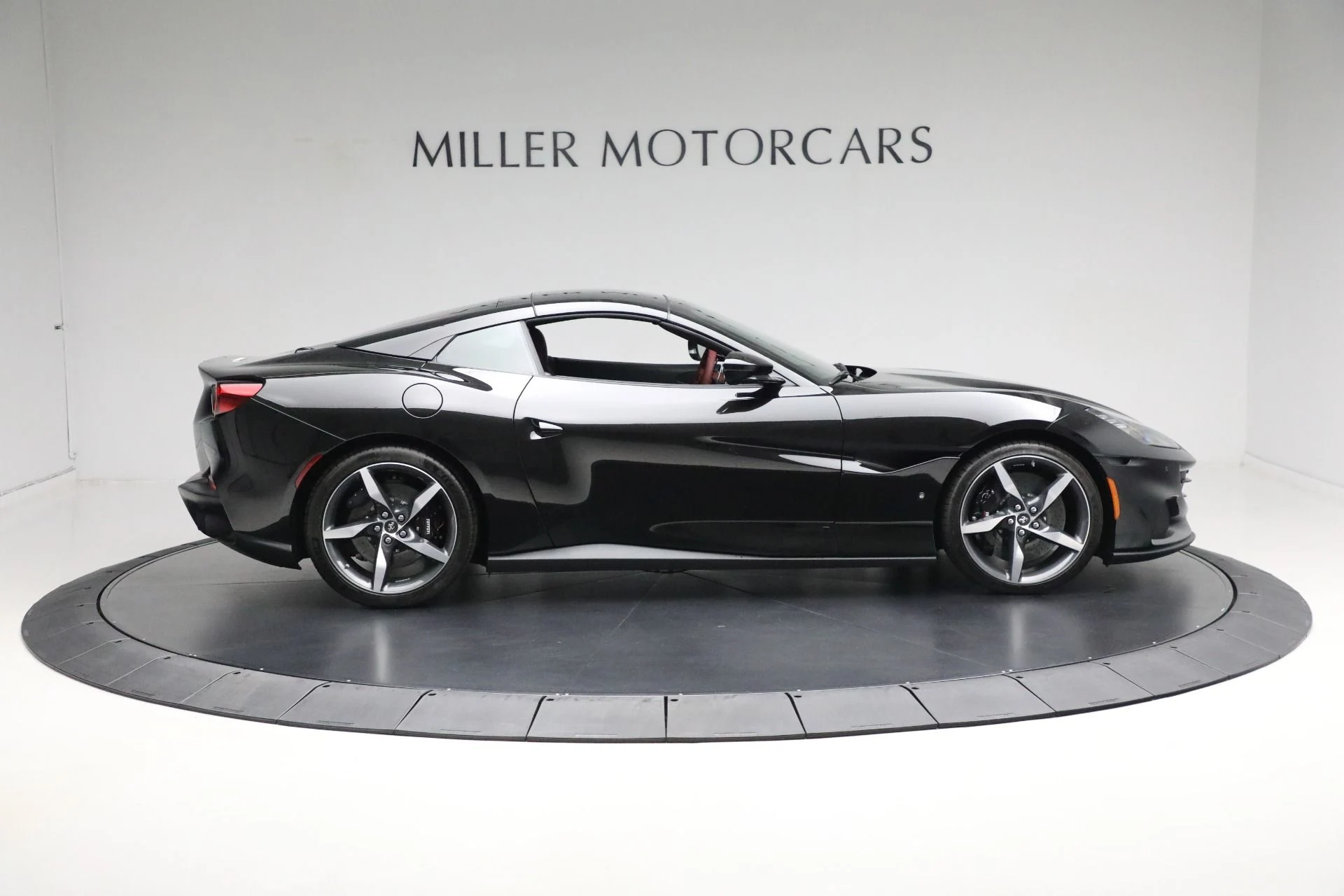 mph017_4138732512_Used_2023_Ferrari_Portofino_M_1718995337_1b416c8599