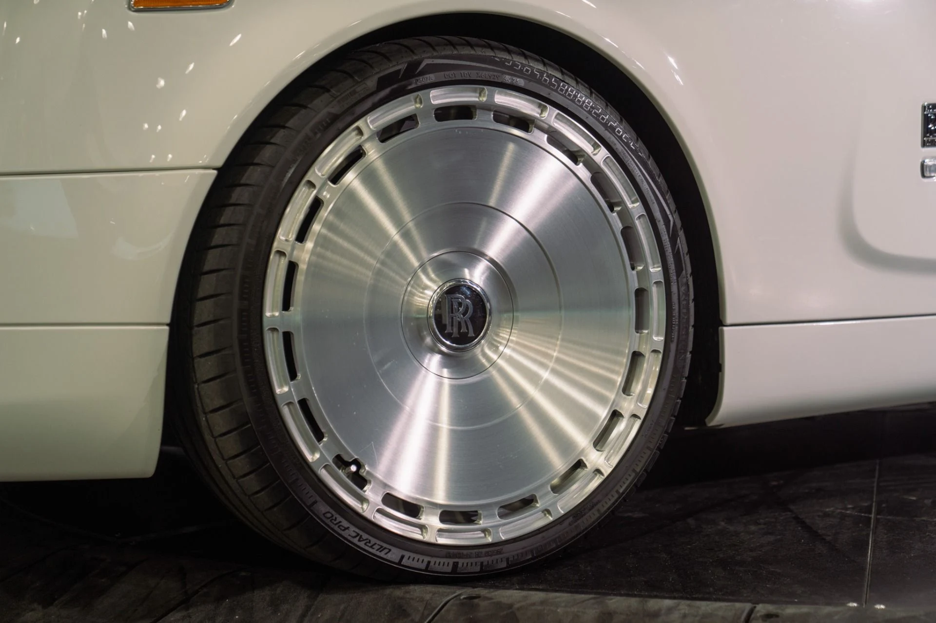 mph017_413919249_Used_2009_Rolls_Royce_Phantom_Coupe_Custom_Forged_Wheels_1791921281_07a6d10294