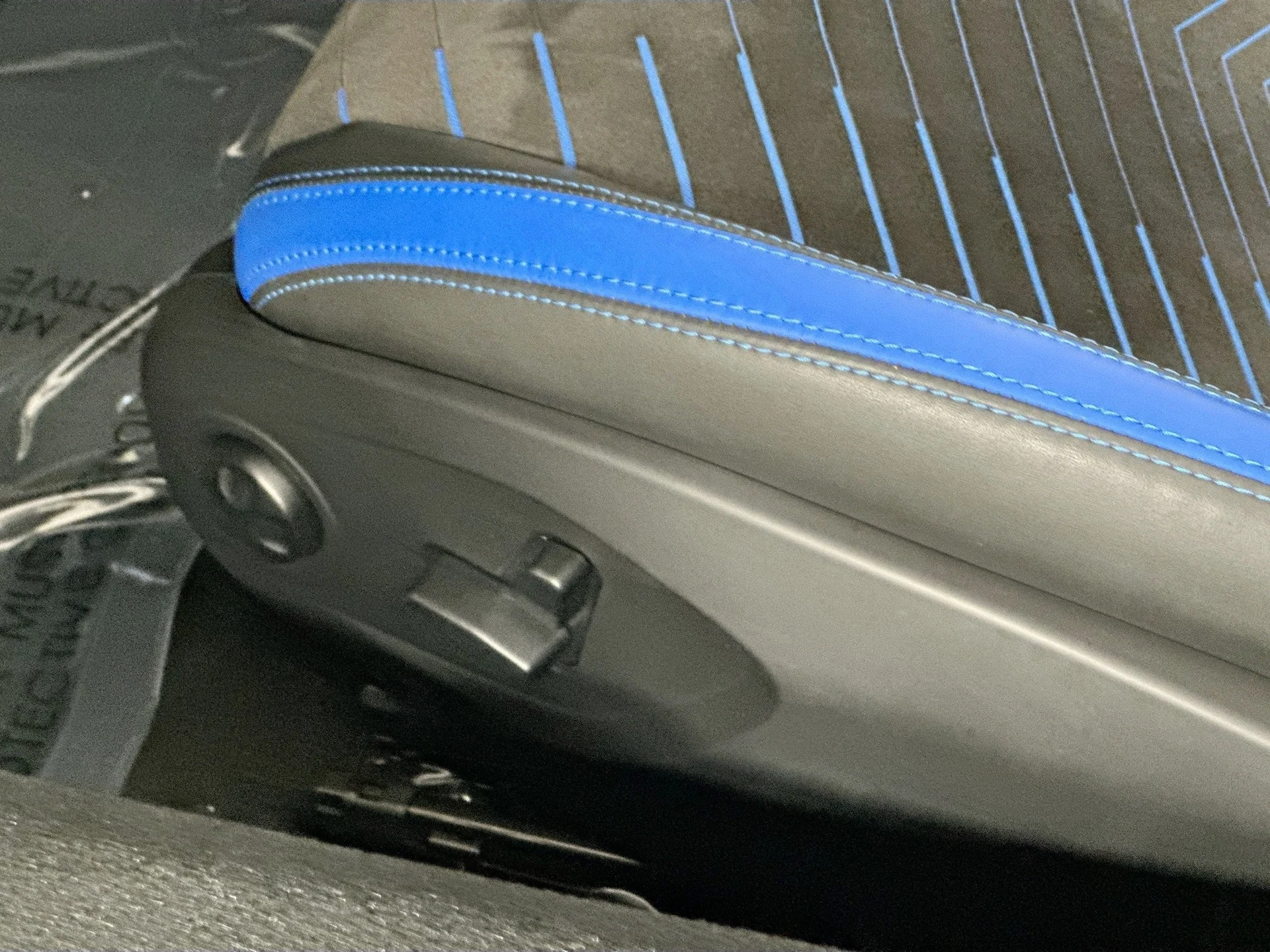 mph017_4140527069_18_2c9b73e7a0