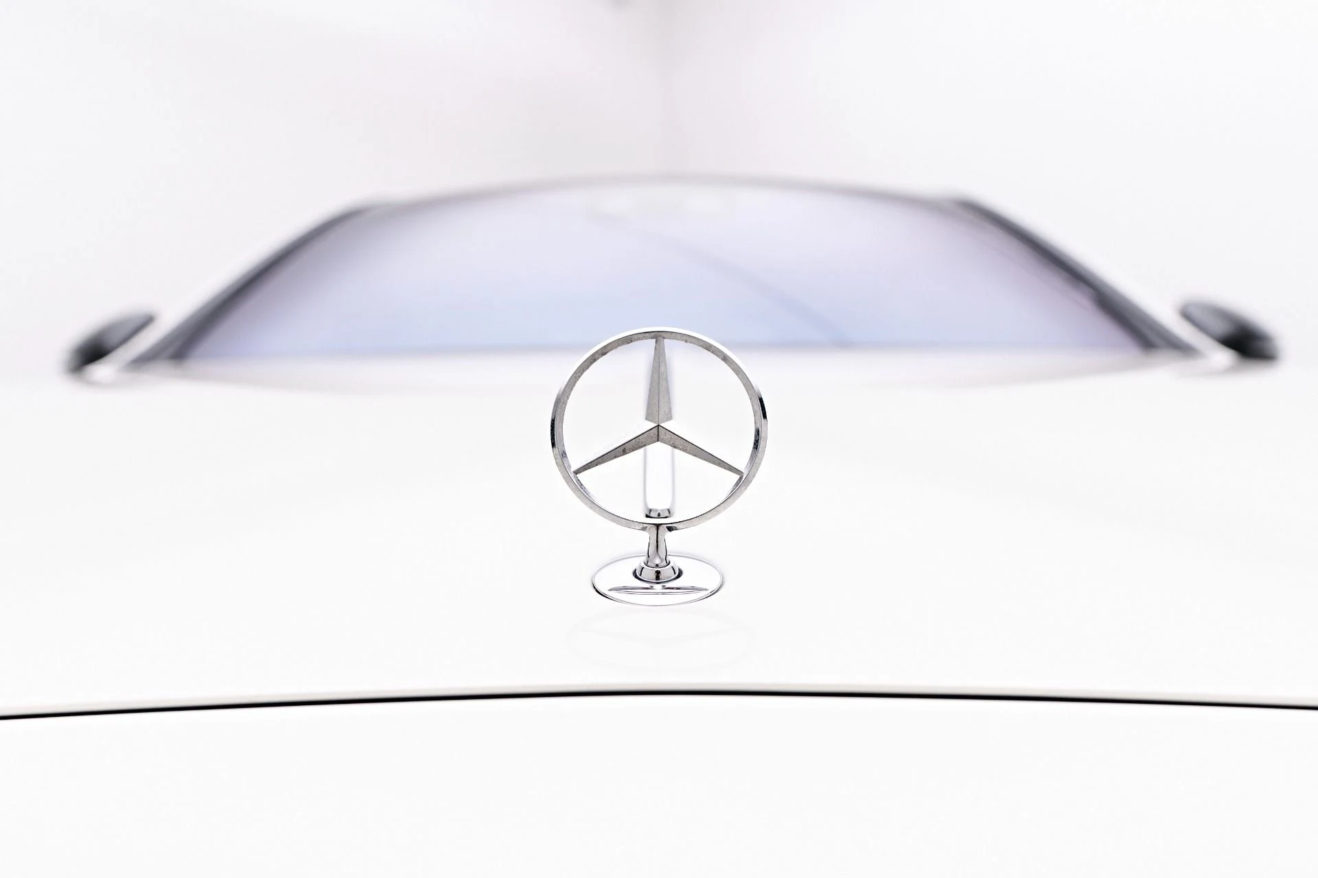 mph017_4144514130_Used_2022_Mercedes_Benz_S_Class_Maybach_S_580_1756343347_b208119b21