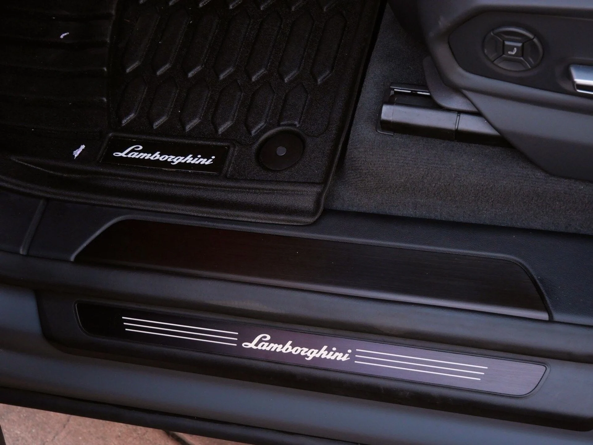 mph017_4145121693_b2b6a73310a0e90becfaff89858da9dex_f87b9d8f67