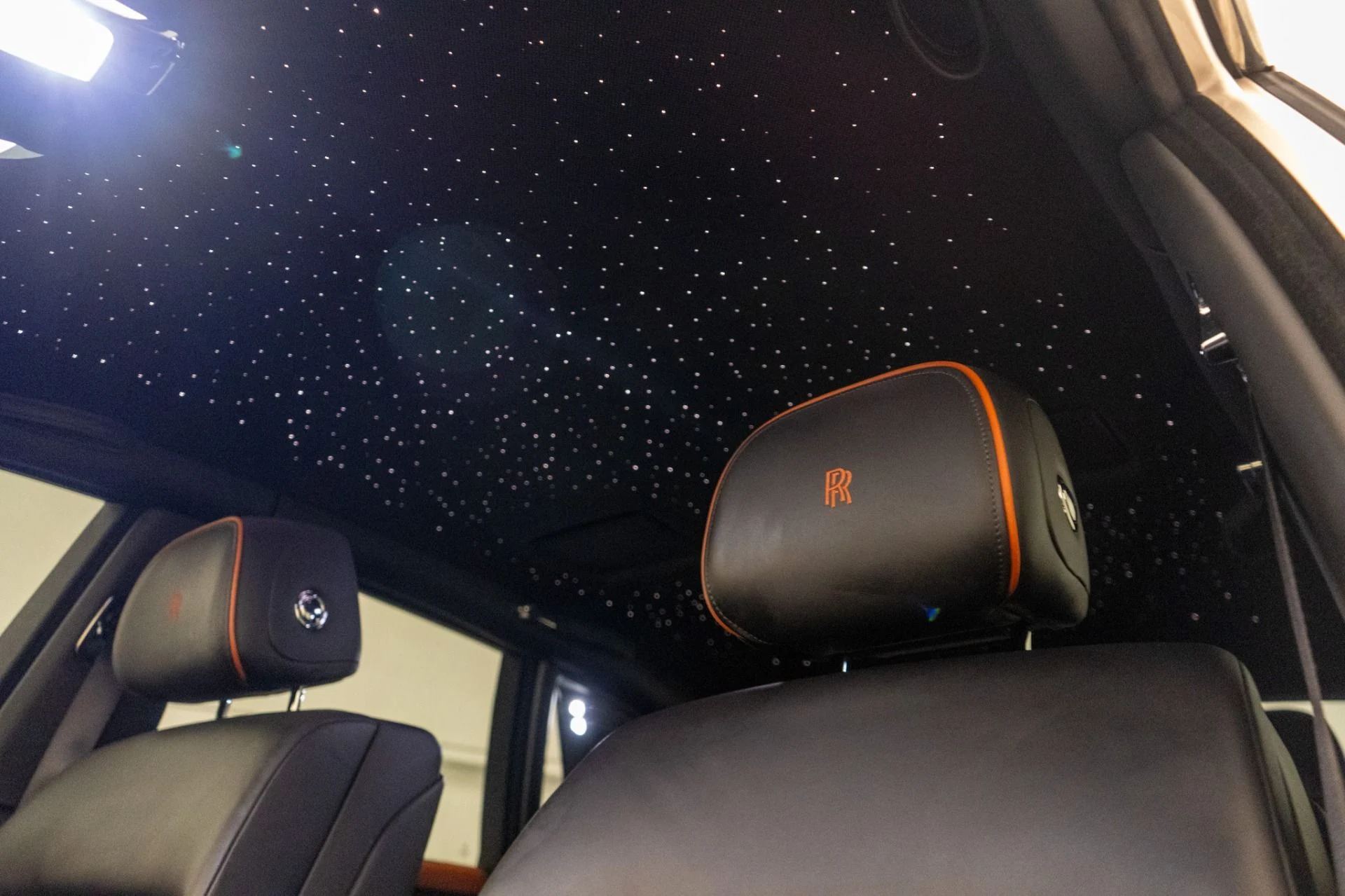 mph017_4148168204_Used_2019_Rolls_Royce_Phantom_The_Phantom_Package_Two_Tone_Paint_Bespoke_Audio_1785353671_0fe6b9afaf