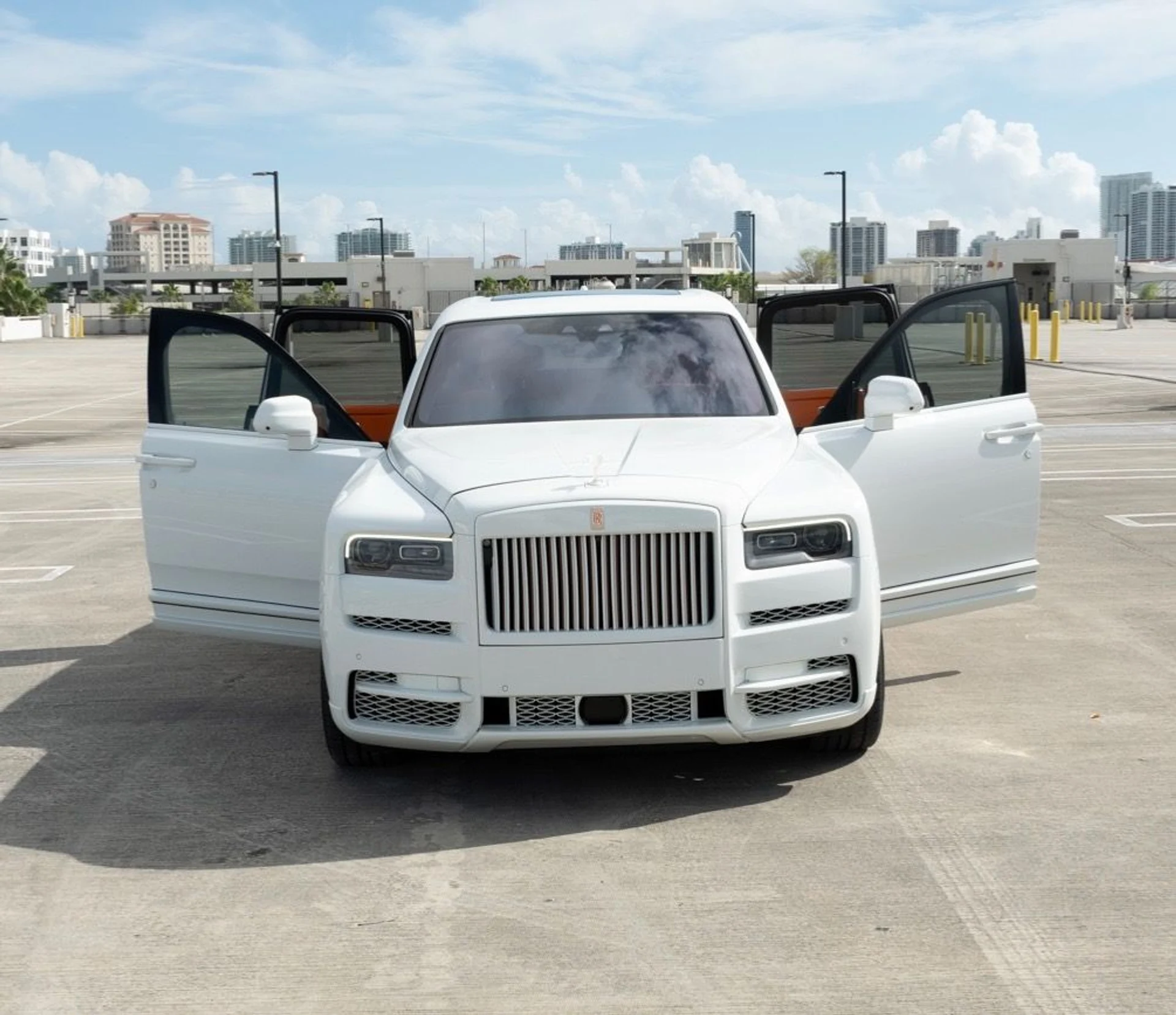 mph017_4151532999_Used_2020_Rolls_Royce_Cullinan_1764721010_66169d5679