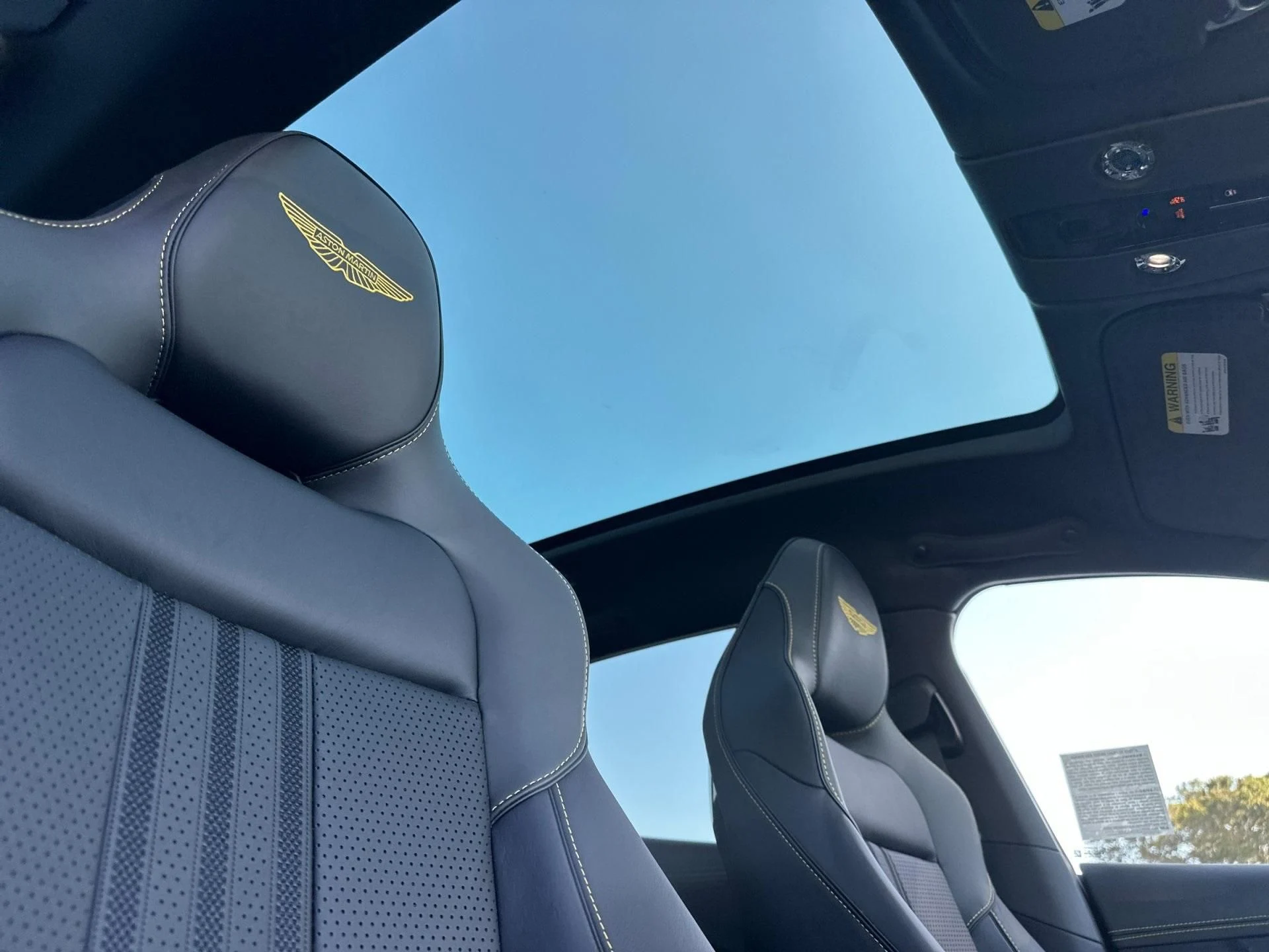 mph017_4151556072_New_2025_Aston_Martin_DBX_707_1758896237_30c63b3f93
