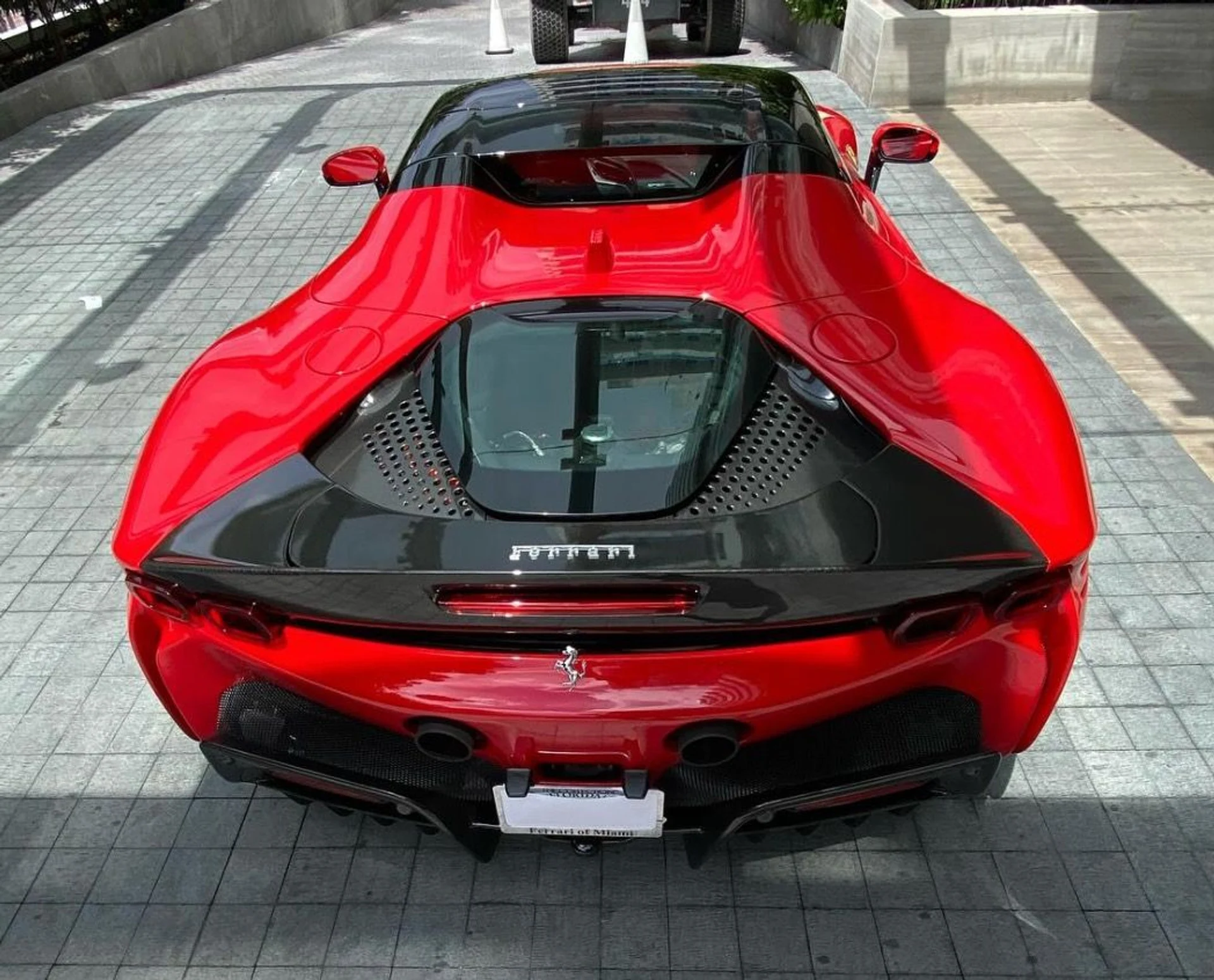 mph017_416045834_Used_2023_Ferrari_SF_90_Spider_1758758133_4f11c0afb5