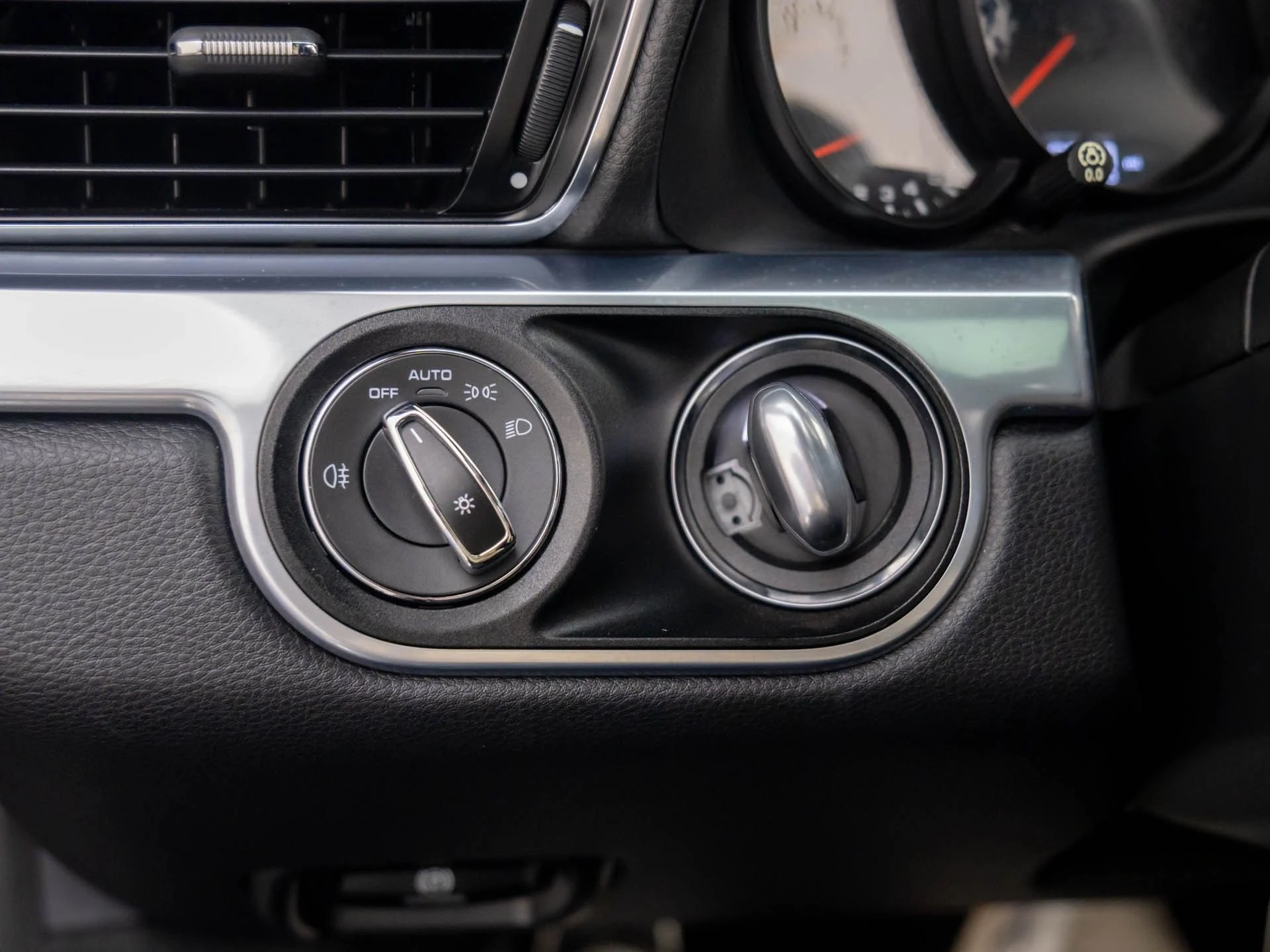 mph017_4167391449_cd6a5cf3c883a55507256af323a210edx_fa31de95c4