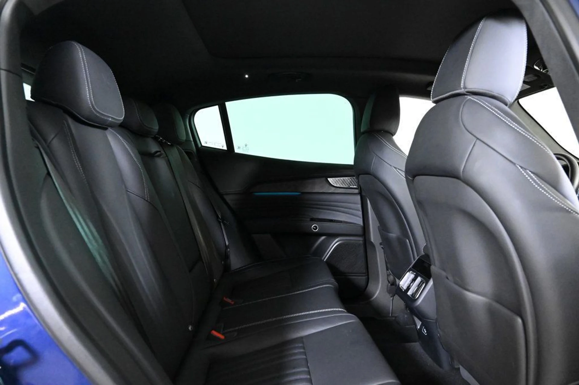 mph017_4168631372_used_2025_maserati_grecale_modena_11350_22941787_17_1024_49fa549658