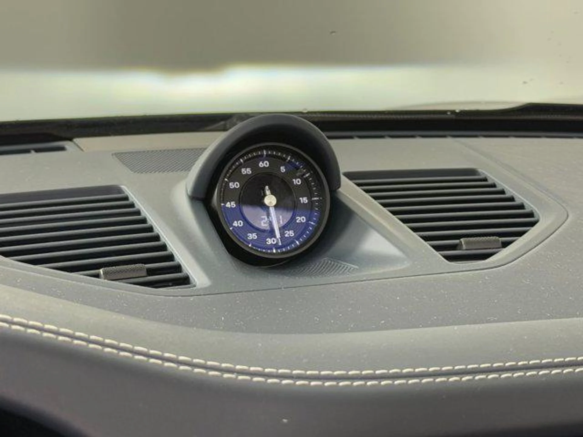 mph017_417148357_v4z_BE_4_X_Wdlzp_Jcfetd1t34o_Hv0w_0f2d5f14da