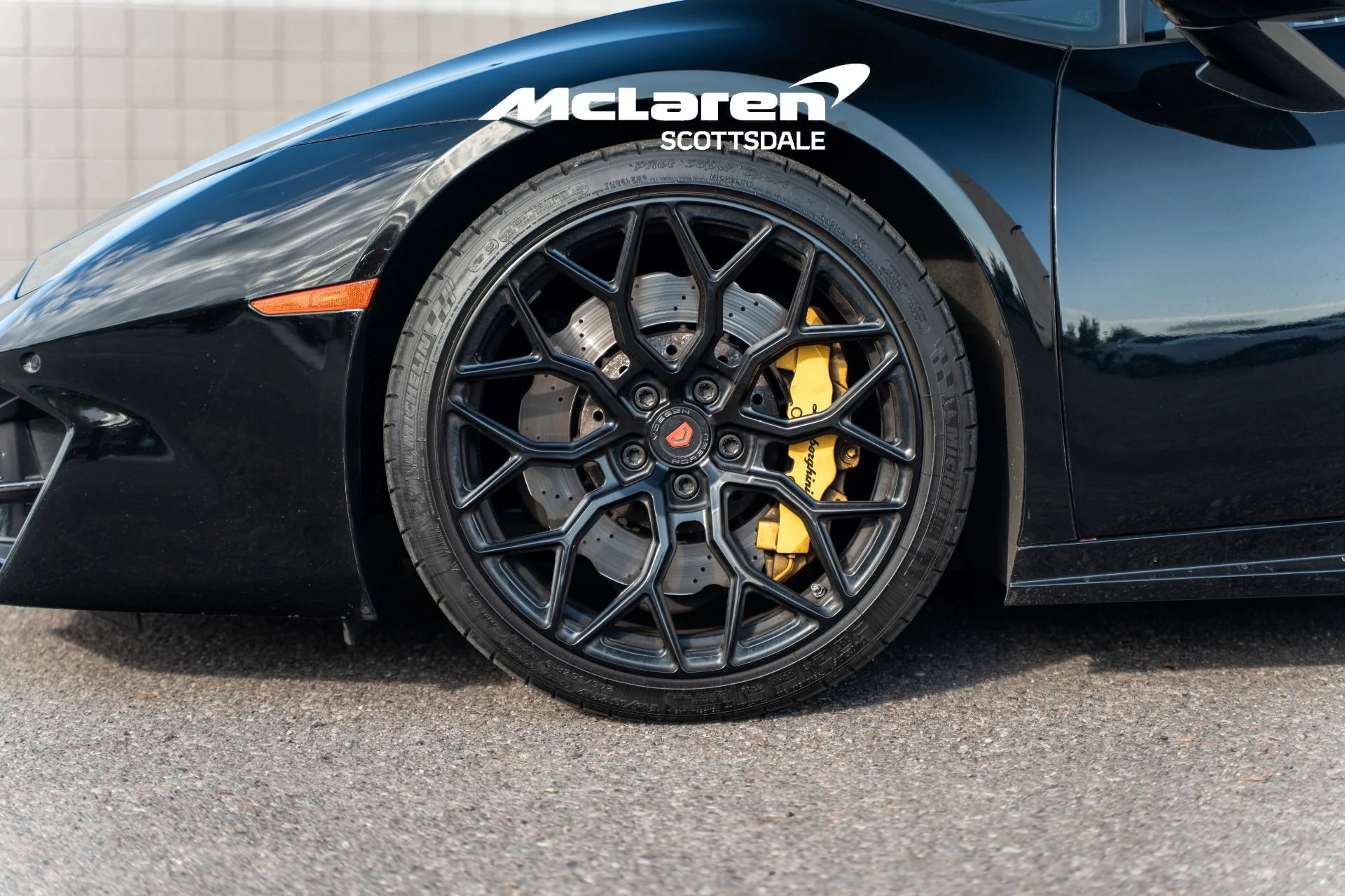 mph017_4177599550_Used_2019_LAMBORGHINI_HURACAN_LP_580_2_Spyder_1765056710_da3ef843ad