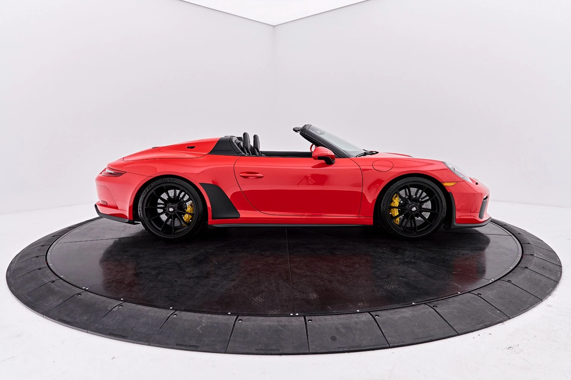 mph017_4177726640_Used_2019_Porsche_911_Speedster_1791997597_3f47908b33