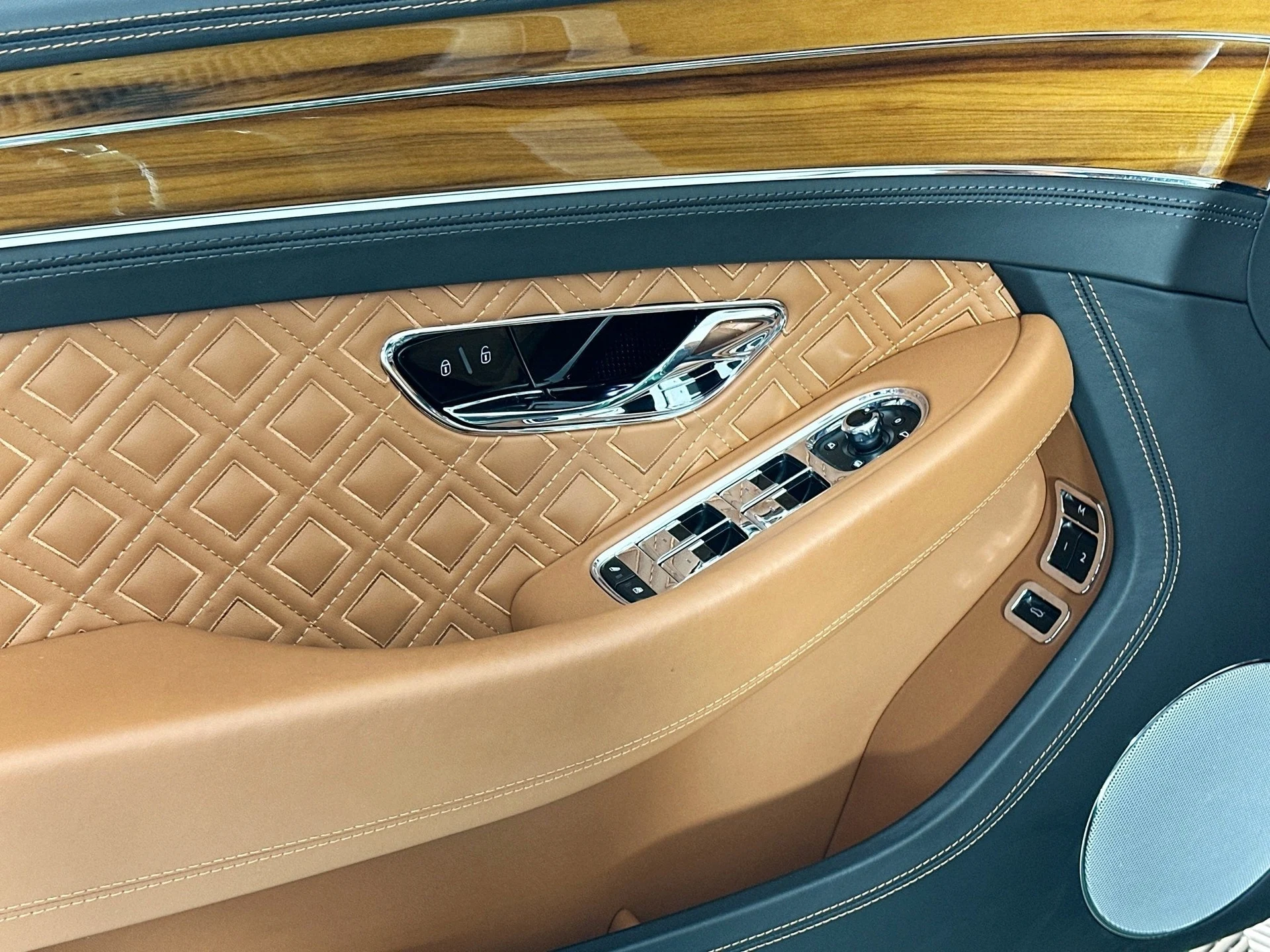 mph017_4178769203_18_10d7fe8c70