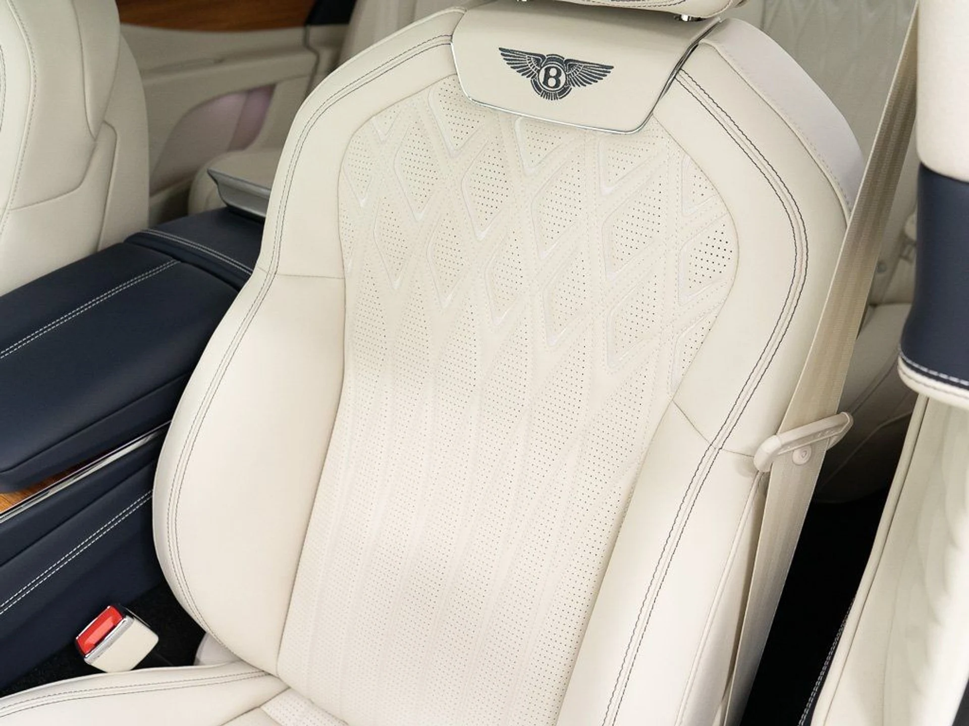 mph017_4180160443_fae1eca3edd4023f564ebe80e077408f_9f079b8239