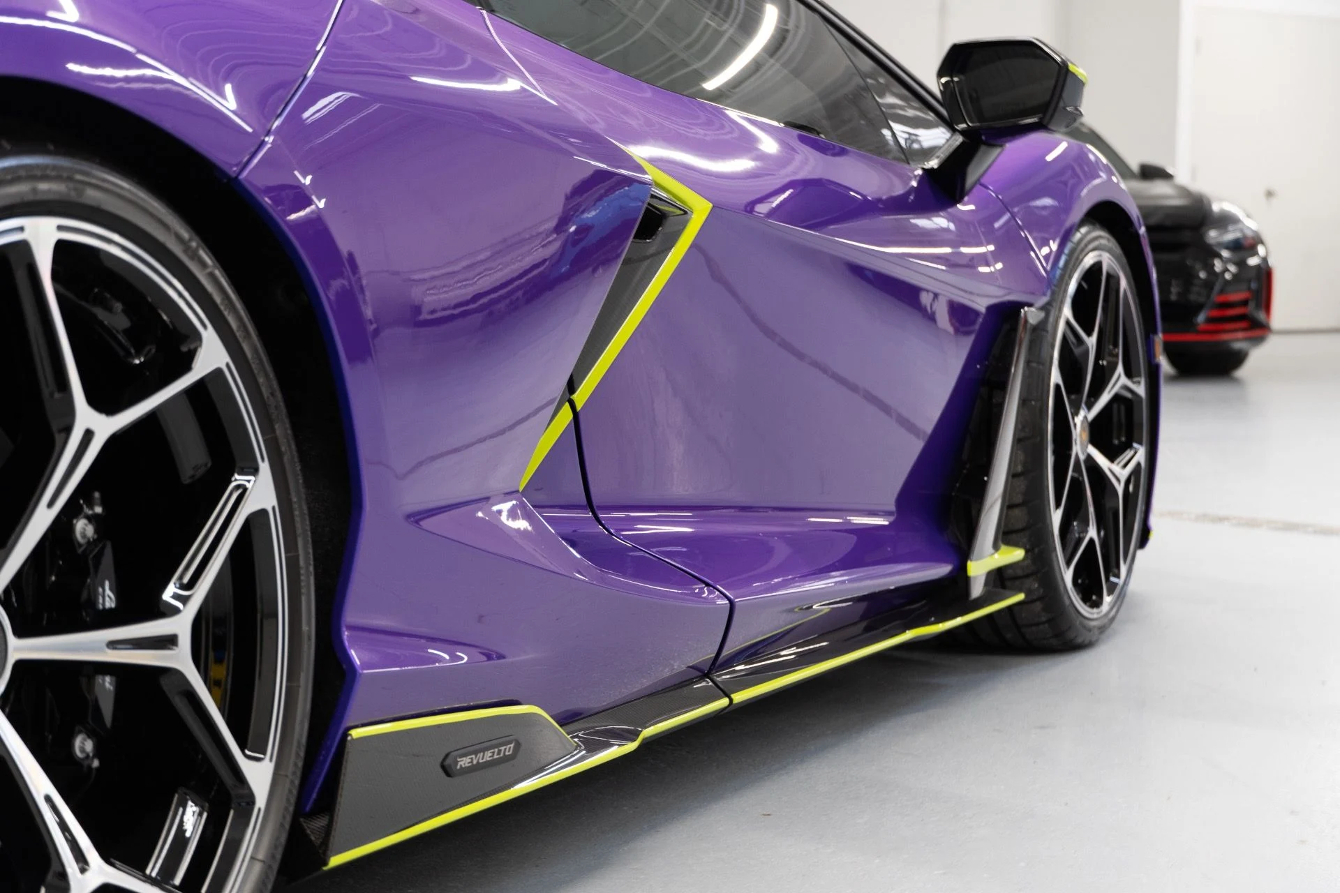 mph017_4190212733_Used_2024_Lamborghini_Revuelto_1739988848_e50359706e