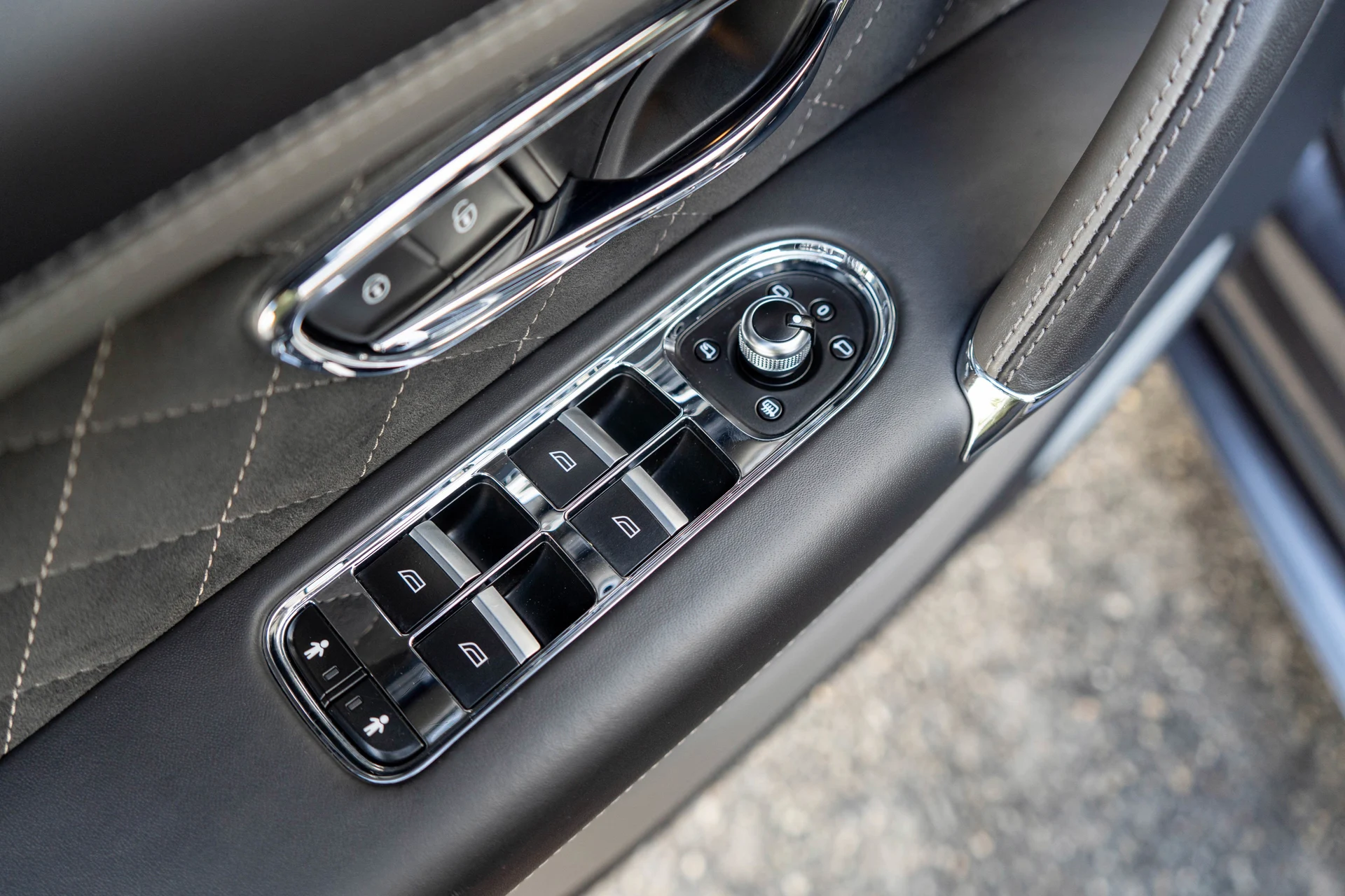 mph017_419259749_18_e340378894