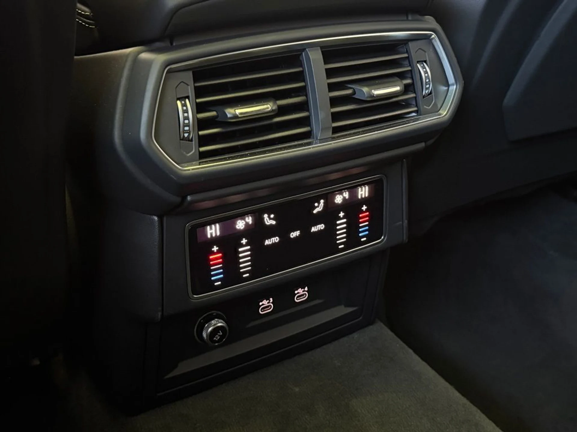 mph017_4209198185_6b12cf8df1b1e8887c18a90d1f93edb2x_c5a3ef65b7