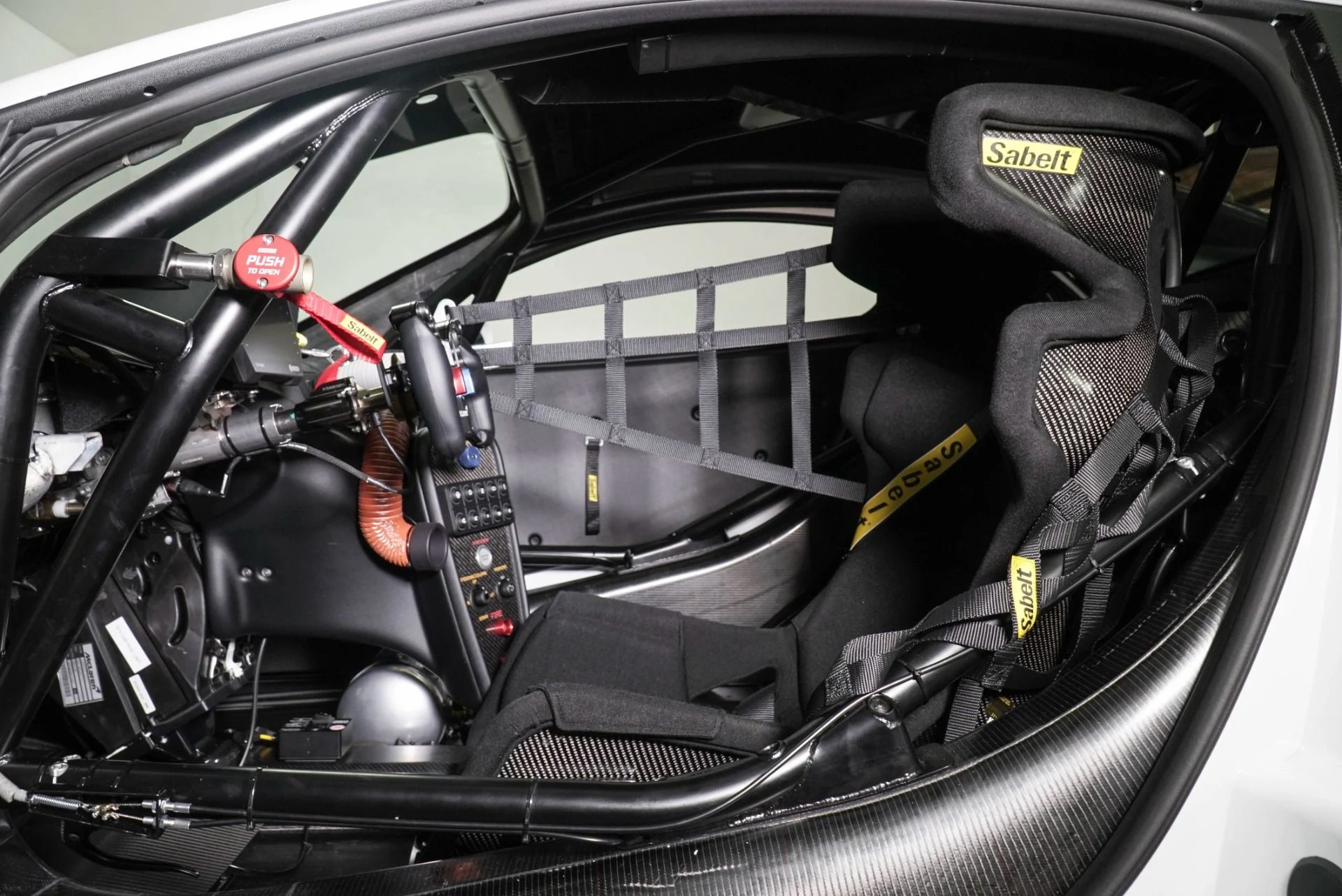 mph017_4225051591_Used_2023_Mc_Laren_Artura_Trophy_EVO_1775707442_838b1a4ab7