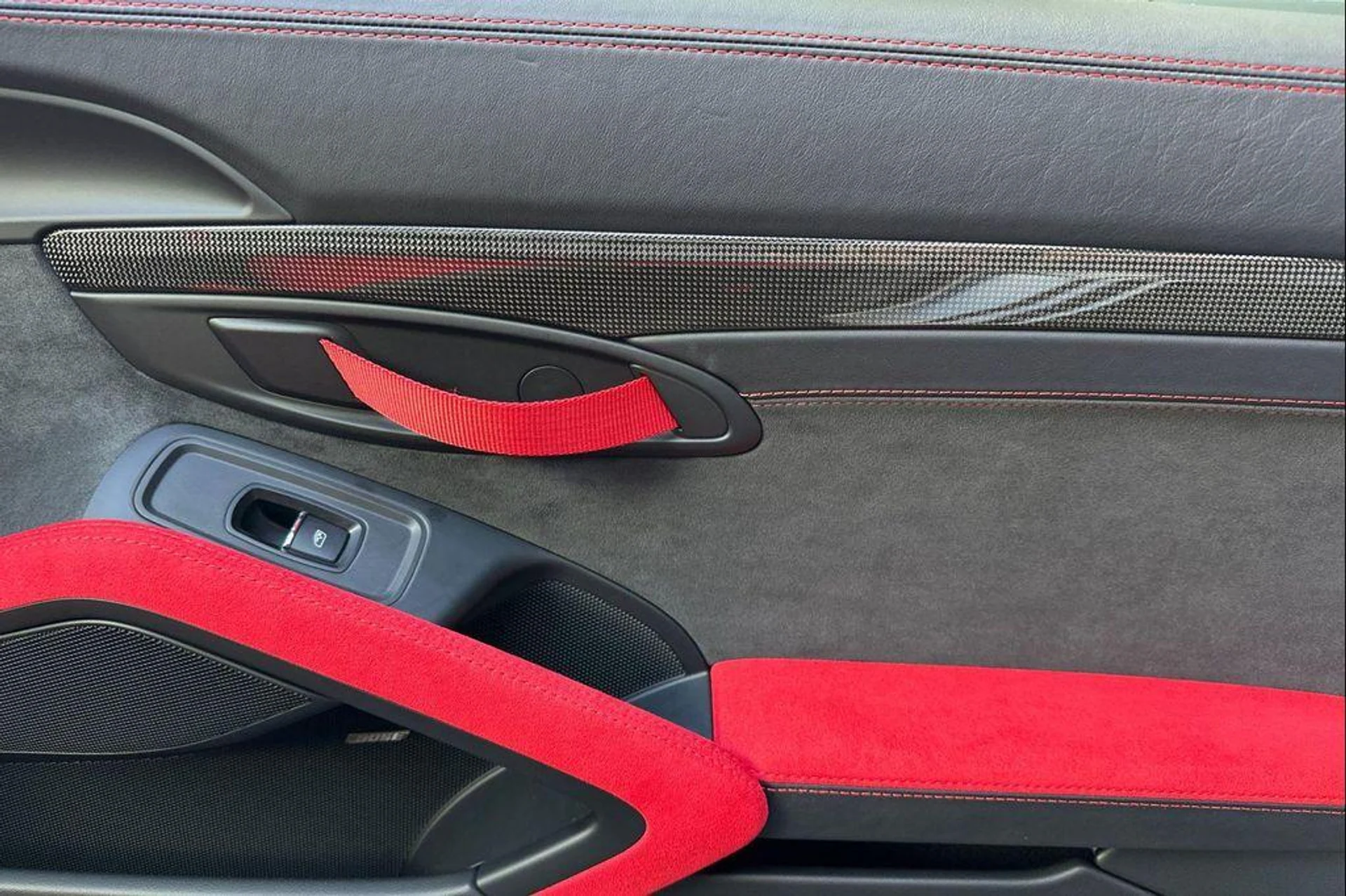 mph017_4225203888_v_Yd3l4i_M_Ji_Kqp85_T_Gnygt_Em_F96g_285b5c25f0