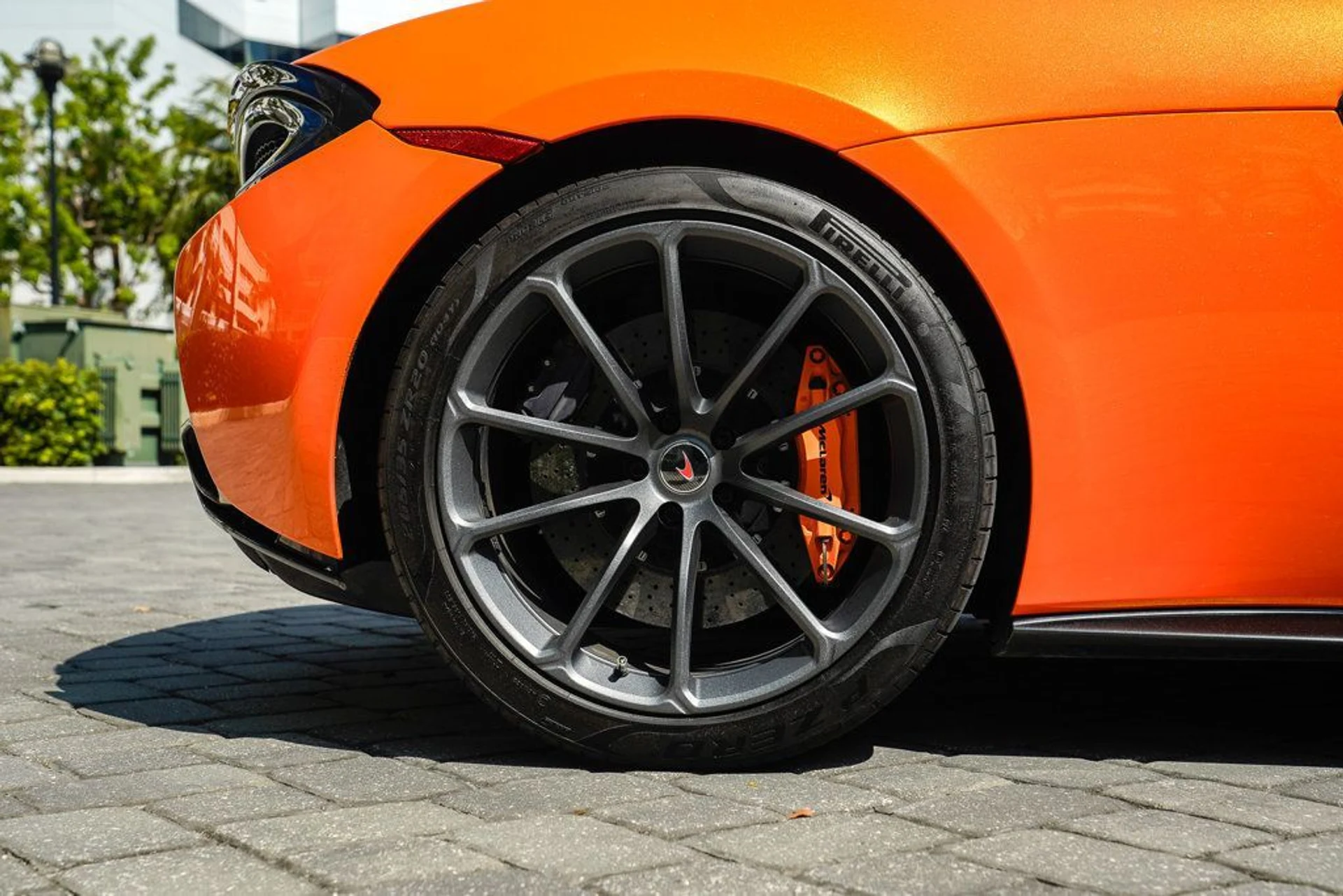 mph017_4233380865_used_2018_mclaren_570s_spider_14354_22891400_18_1024_1fa4ce1118