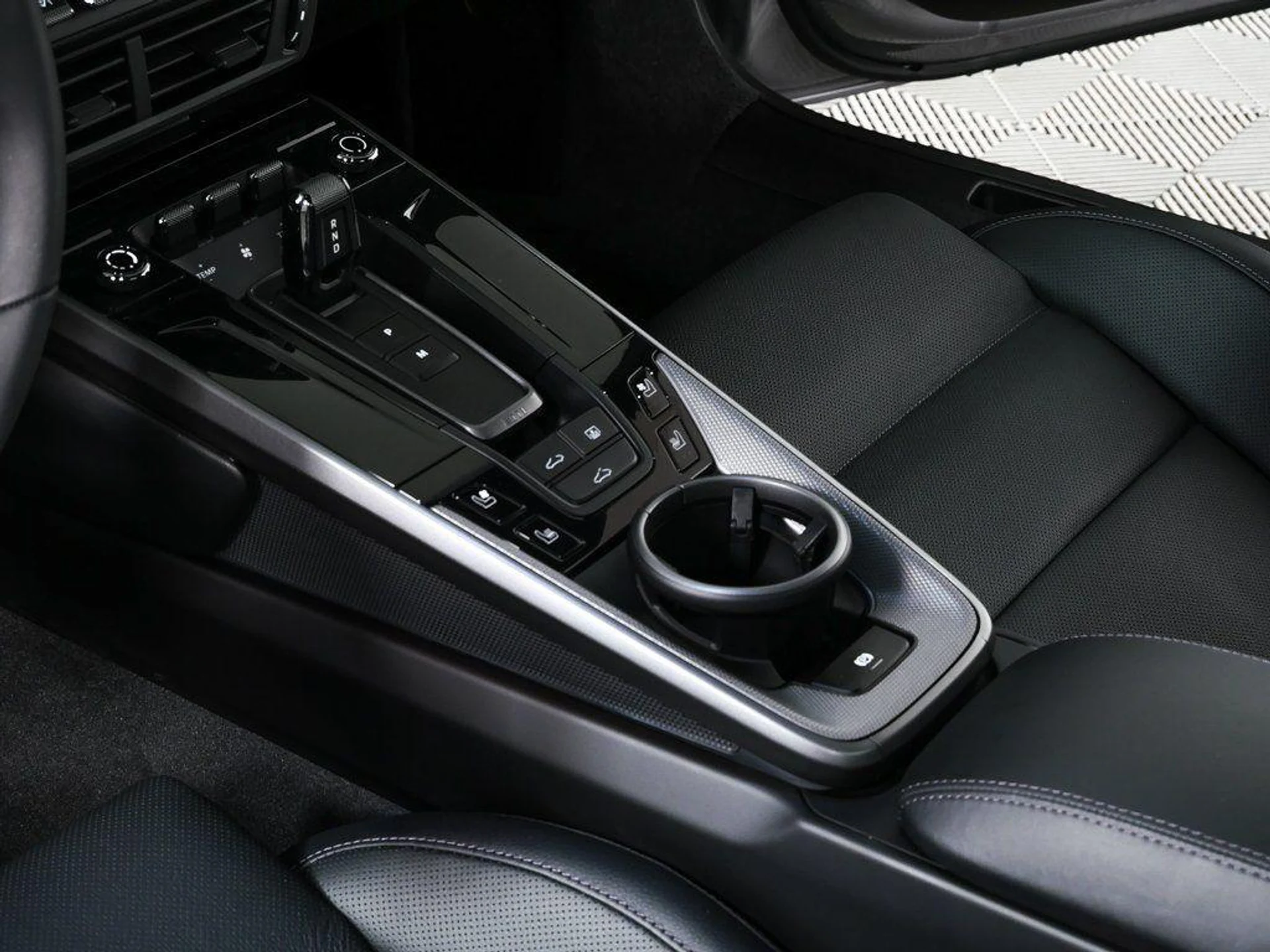 mph017_4235995591_yz5_VY_Ow_Q_Zw_Wgz_V_Xk_B_Jtkgh_YE_4w_Y_69ff5ce3c8