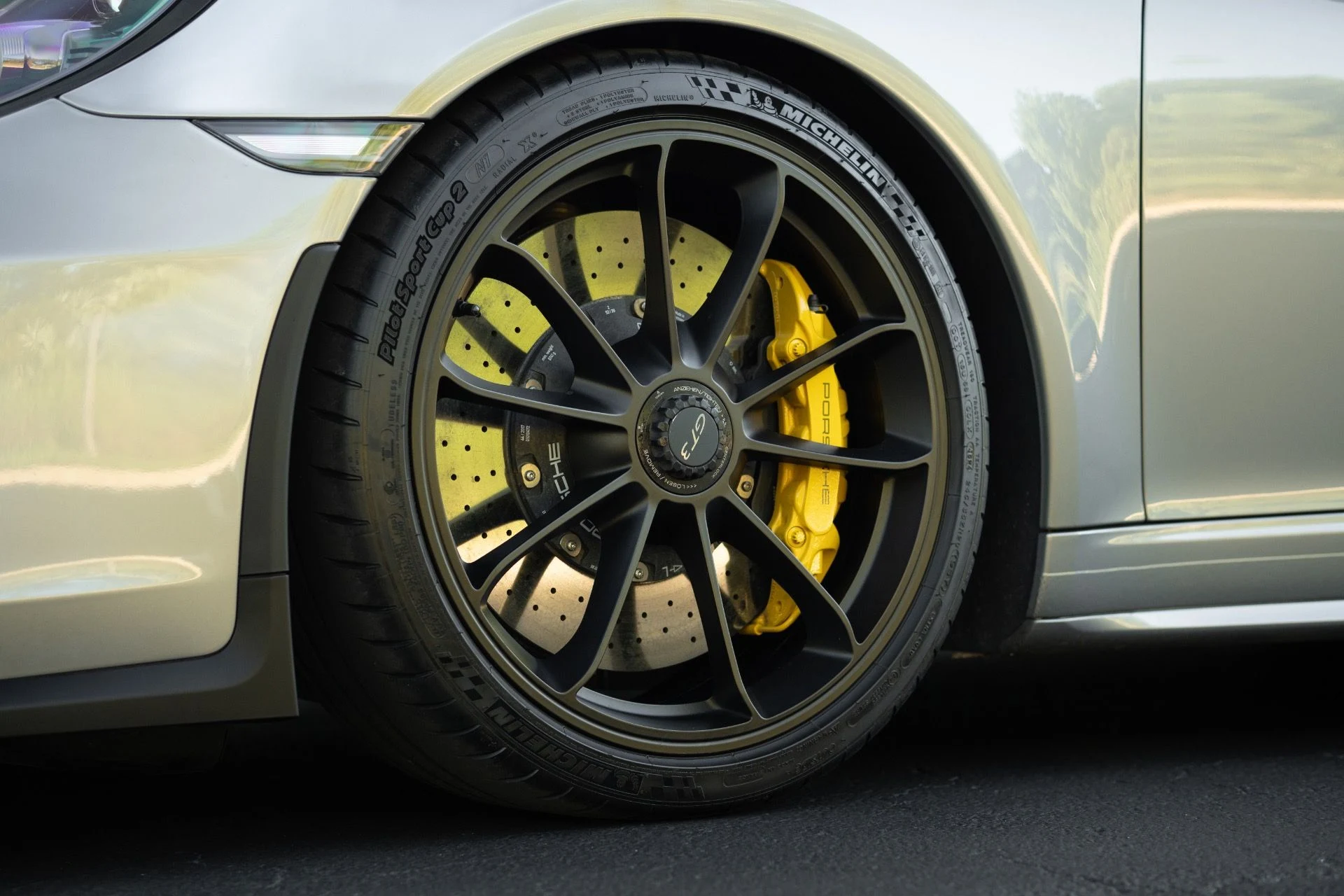 mph017_4237104815_Used_2018_Porsche_911_GT_3_1761946041_46858be73f