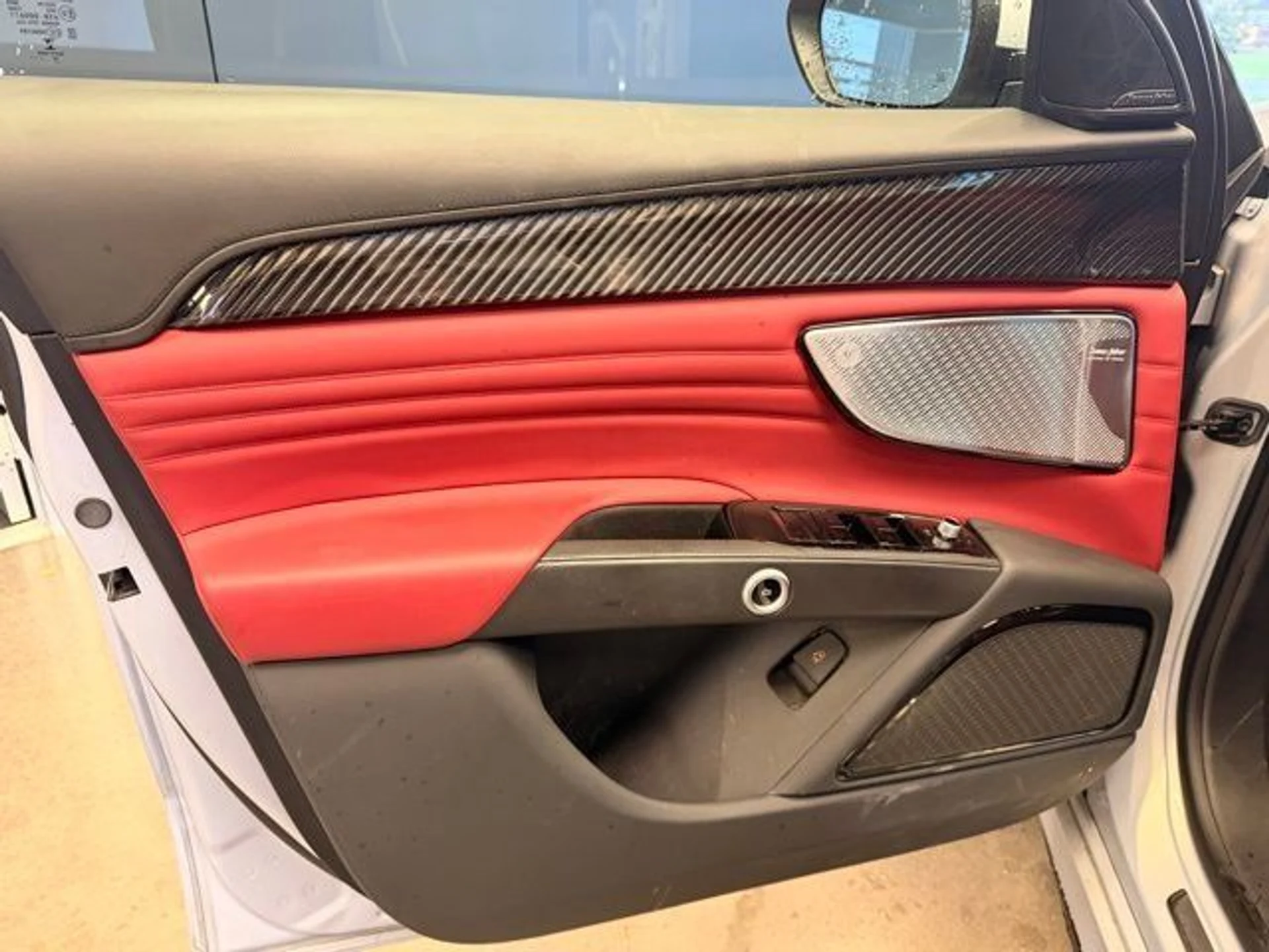 mph017_424160335_8bf2c34c6a948eb0e4e874f14b6b4b1f_3daca6a49b