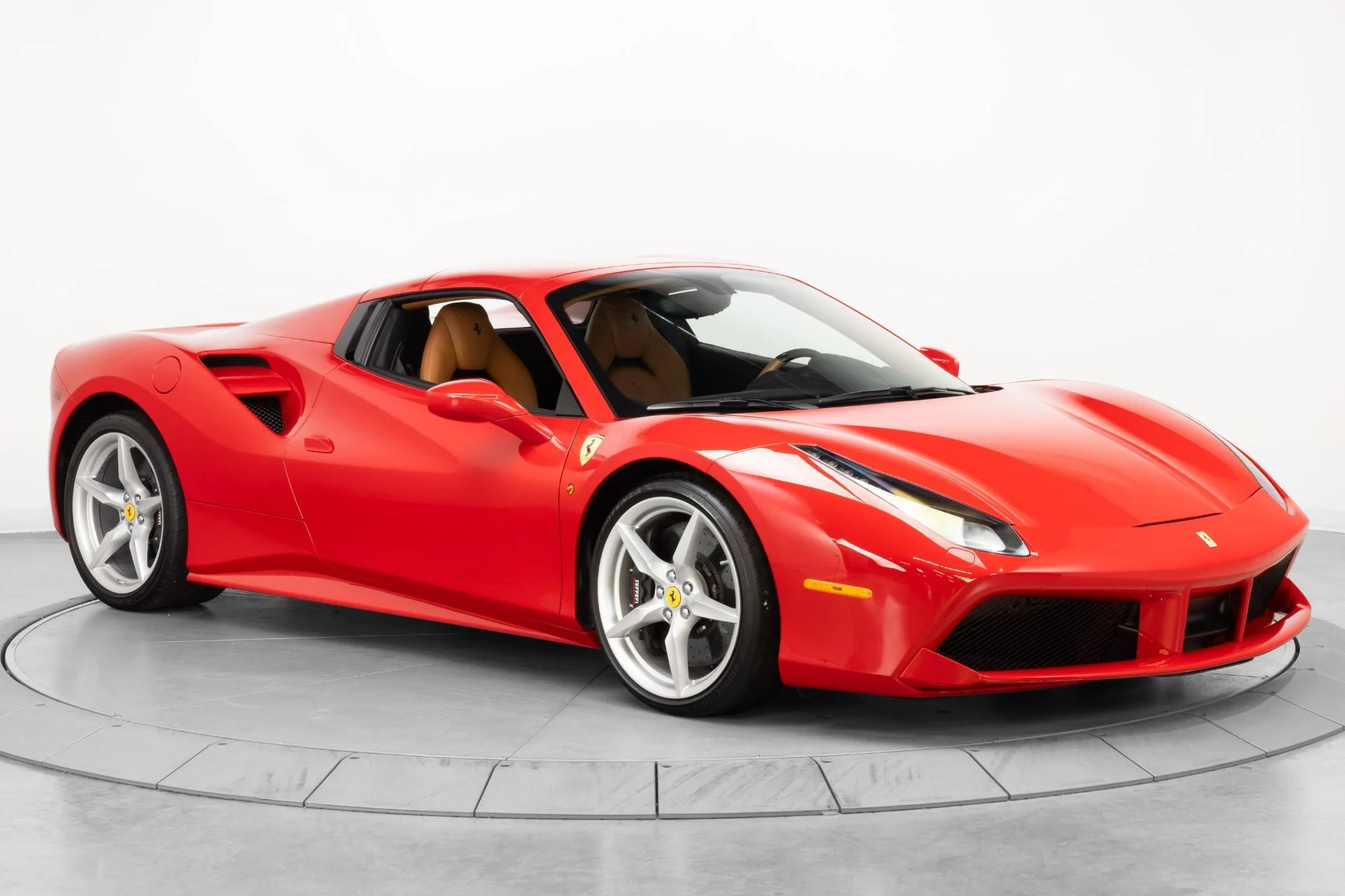 mph017_4242009752_Used_2019_Ferrari_488_Spider_1787231247_5cb3920043