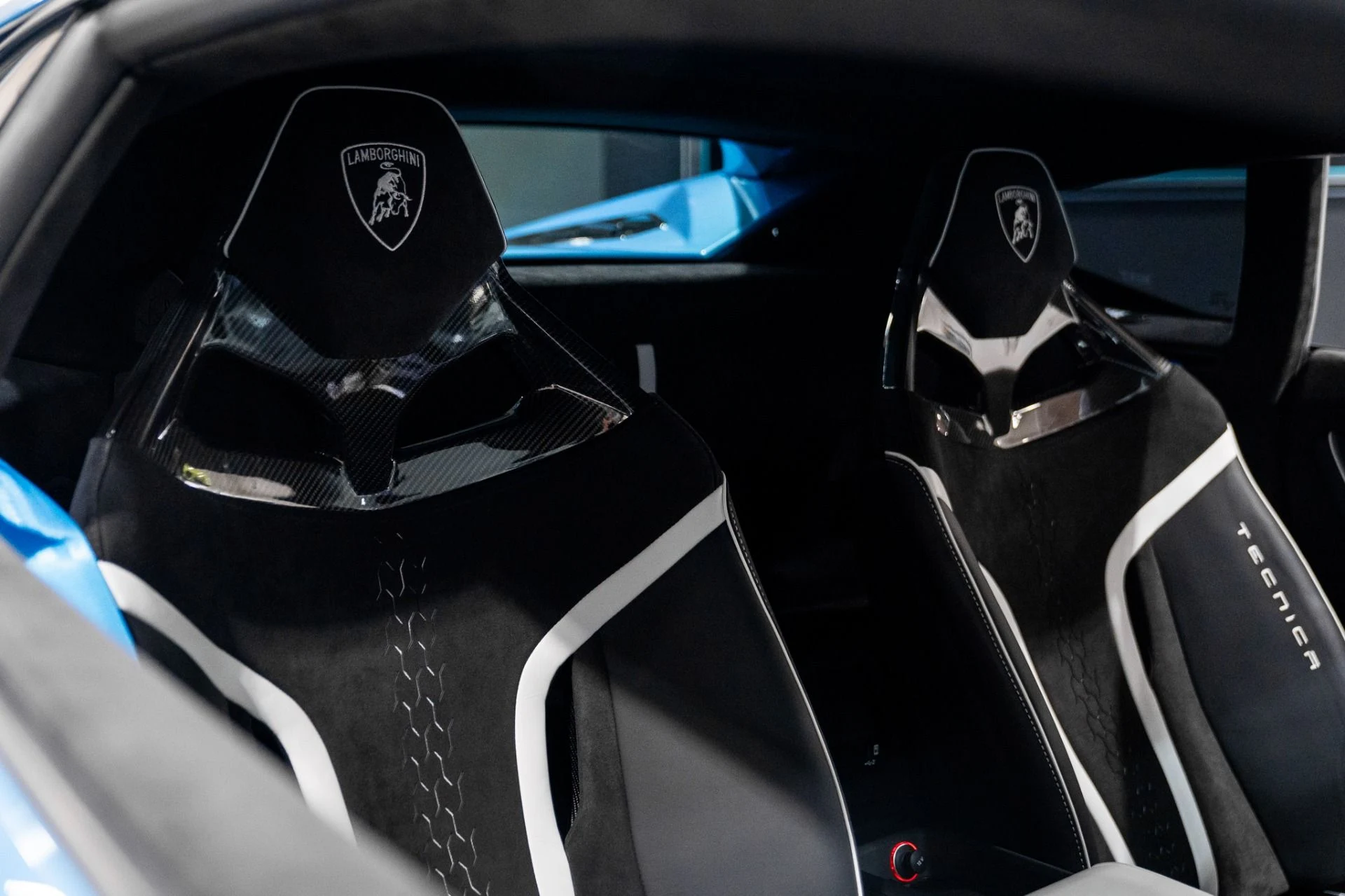 mph017_4243671843_Used_2023_Lamborghini_Huracan_Tecnica_Ad_Personam_Paint_Extended_Warranty_1770324384_c42ce23c3e