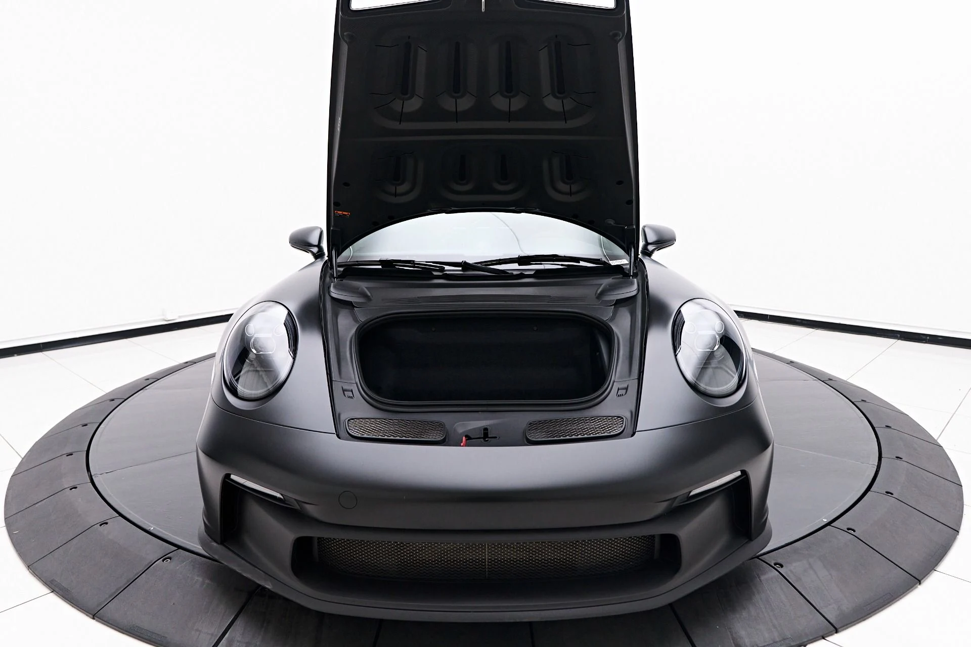 mph017_4245071253_Used_2022_Porsche_911_GT_3_1755812588_8fe09457ed