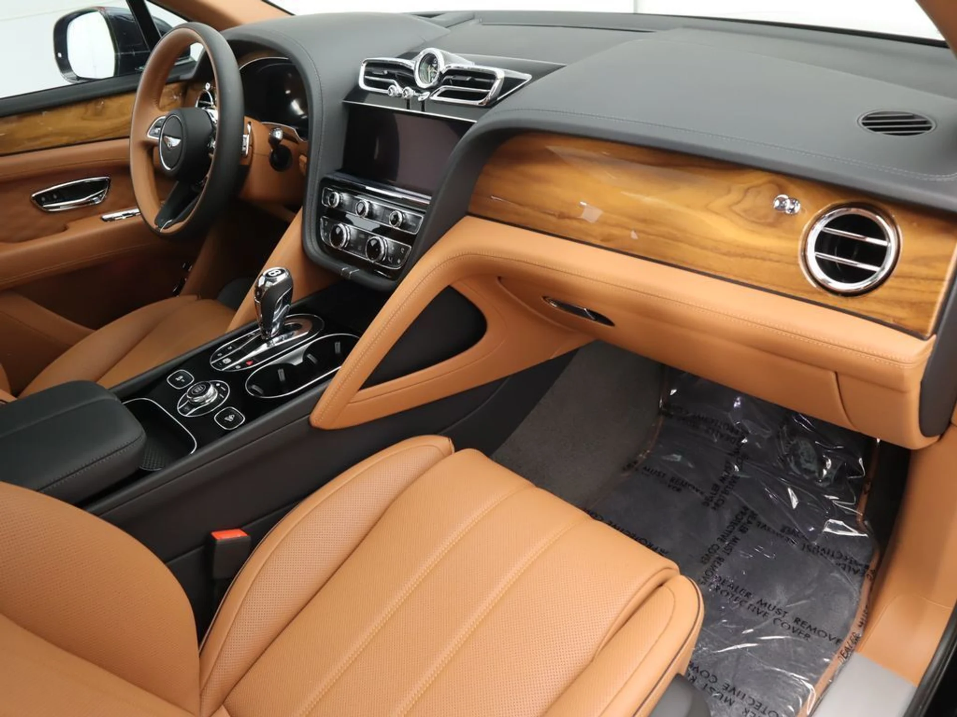 mph017_4254946112_new_2025_bentley_bentayga_v8awd_8119_22910537_18_1024_91980f765b