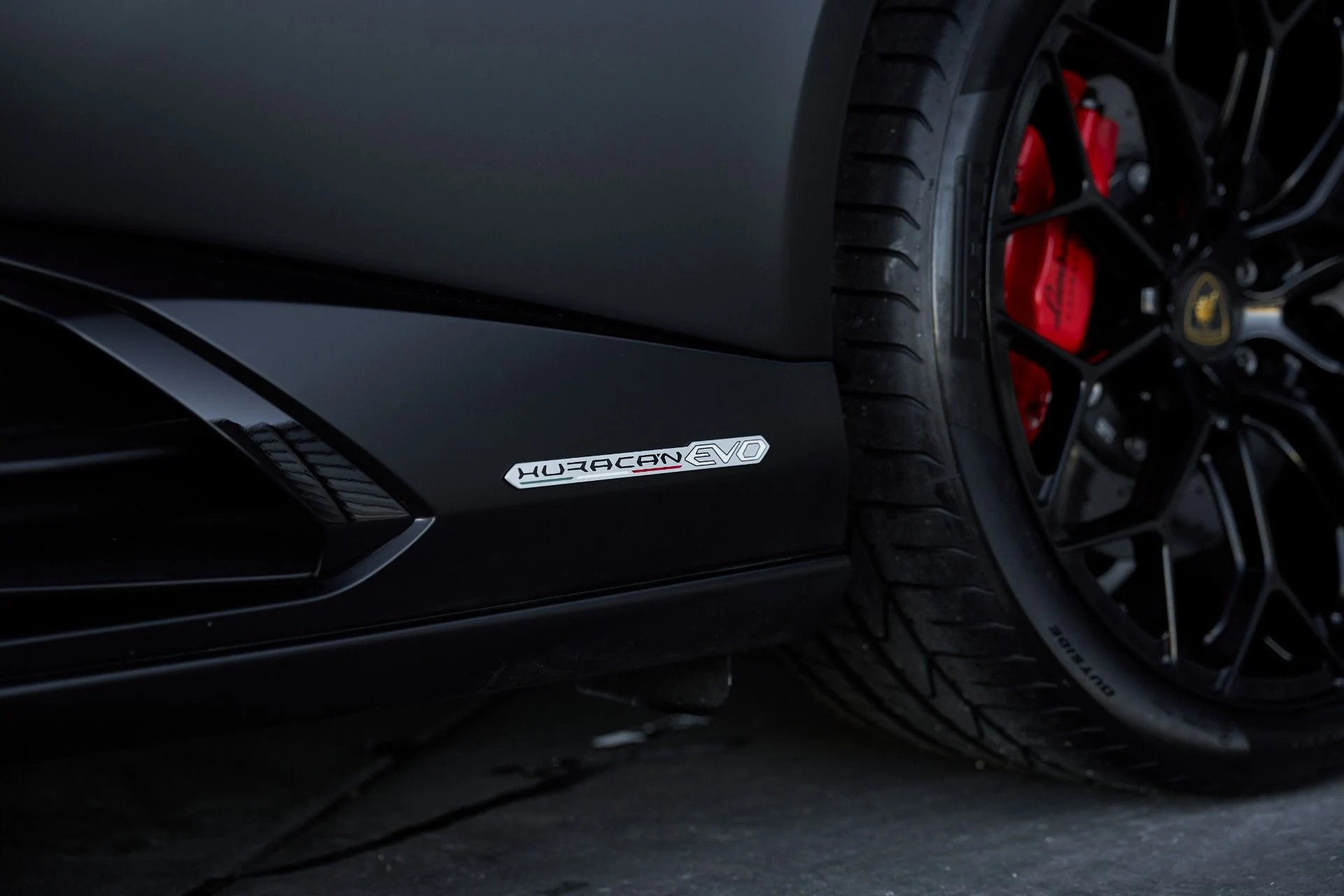 mph017_4260966598_Used_2024_Lamborghini_Huracan_EVO_Spyder_1766881352_c21e899818