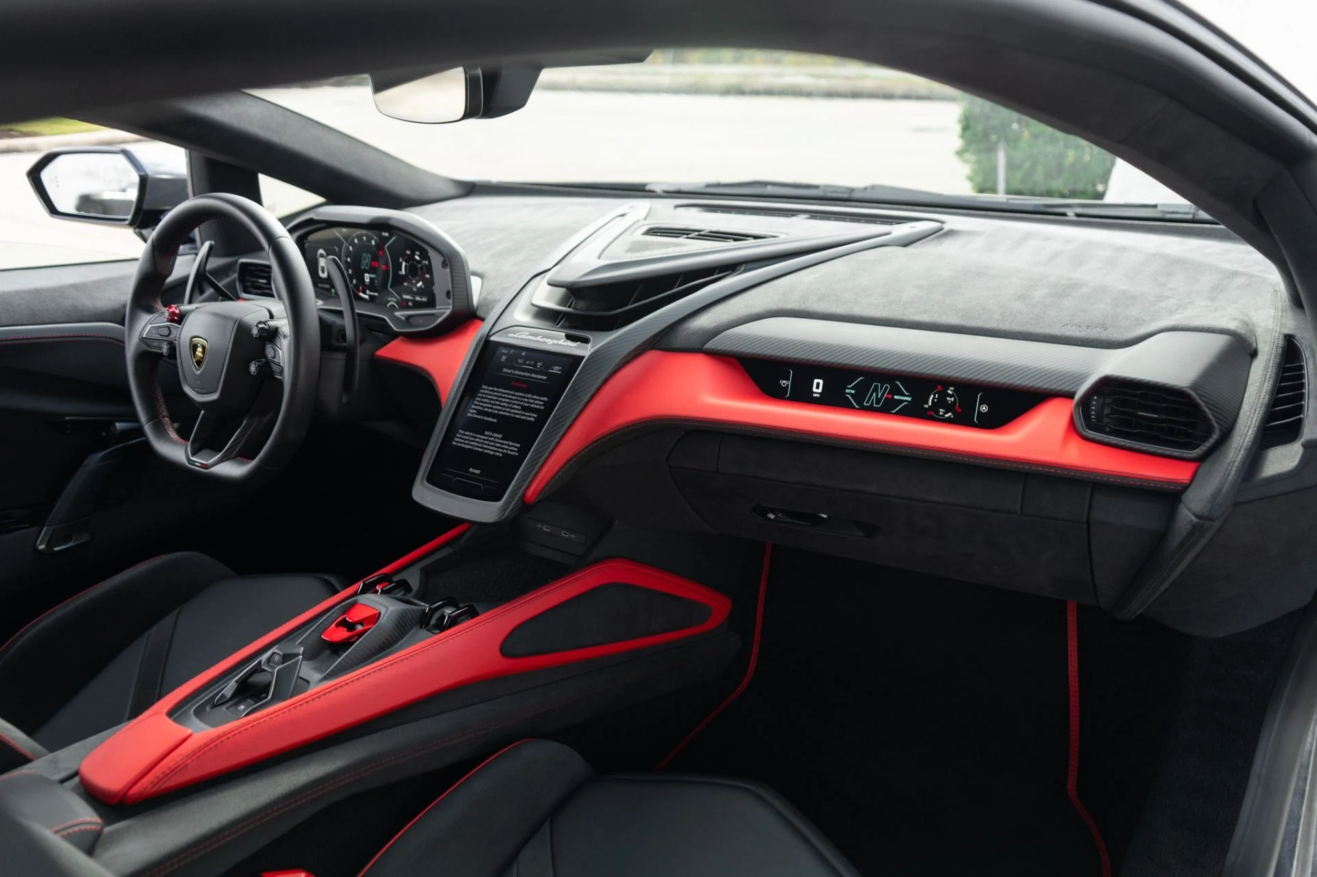 mph017_4264587094_Used_2024_Lamborghini_Revuelto_1766428985_81d16dc4c6