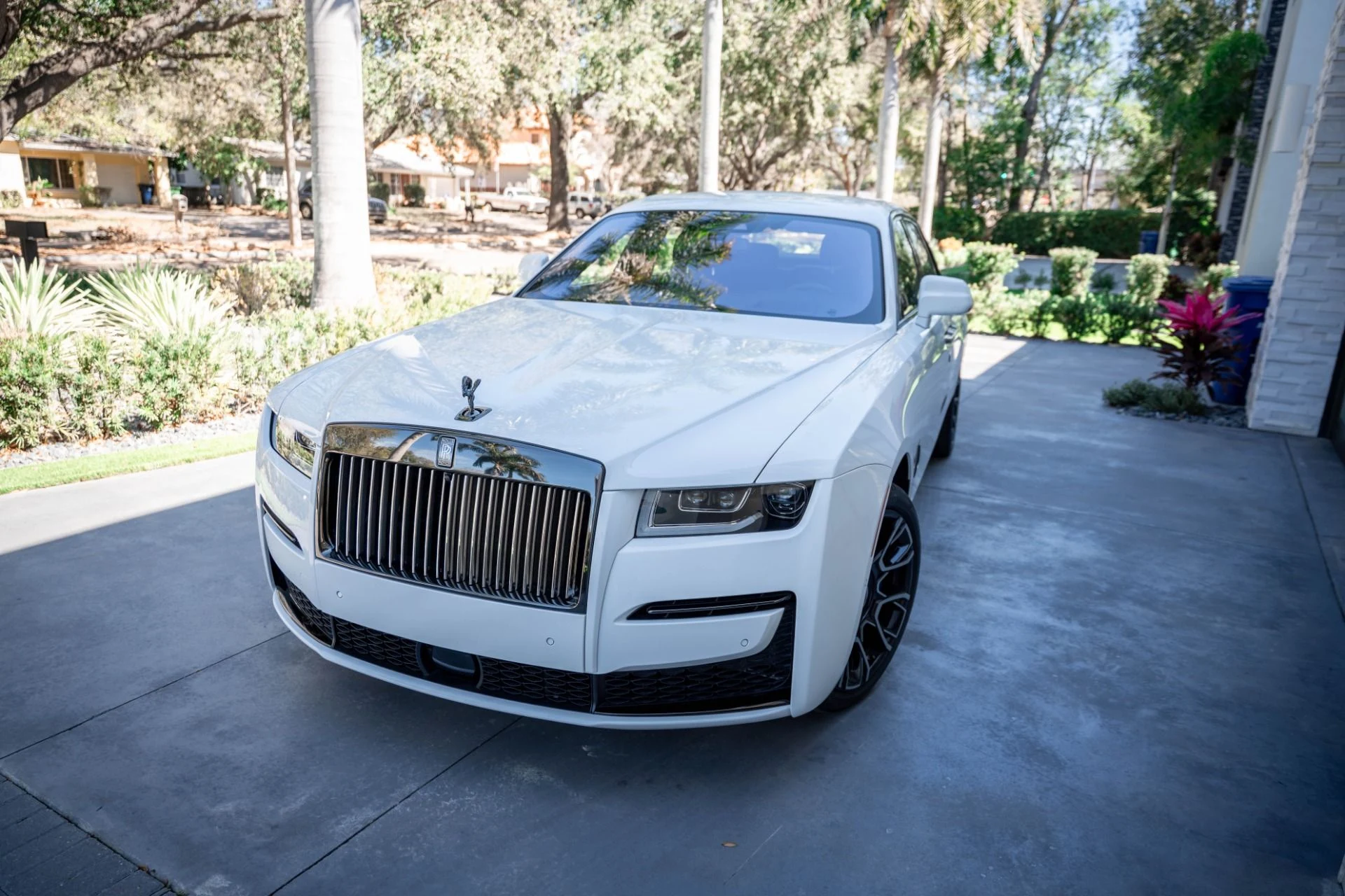mph017_4266389528_Used_2022_Rolls_Royce_Black_Badge_Ghost_1772144712_b6d151271d