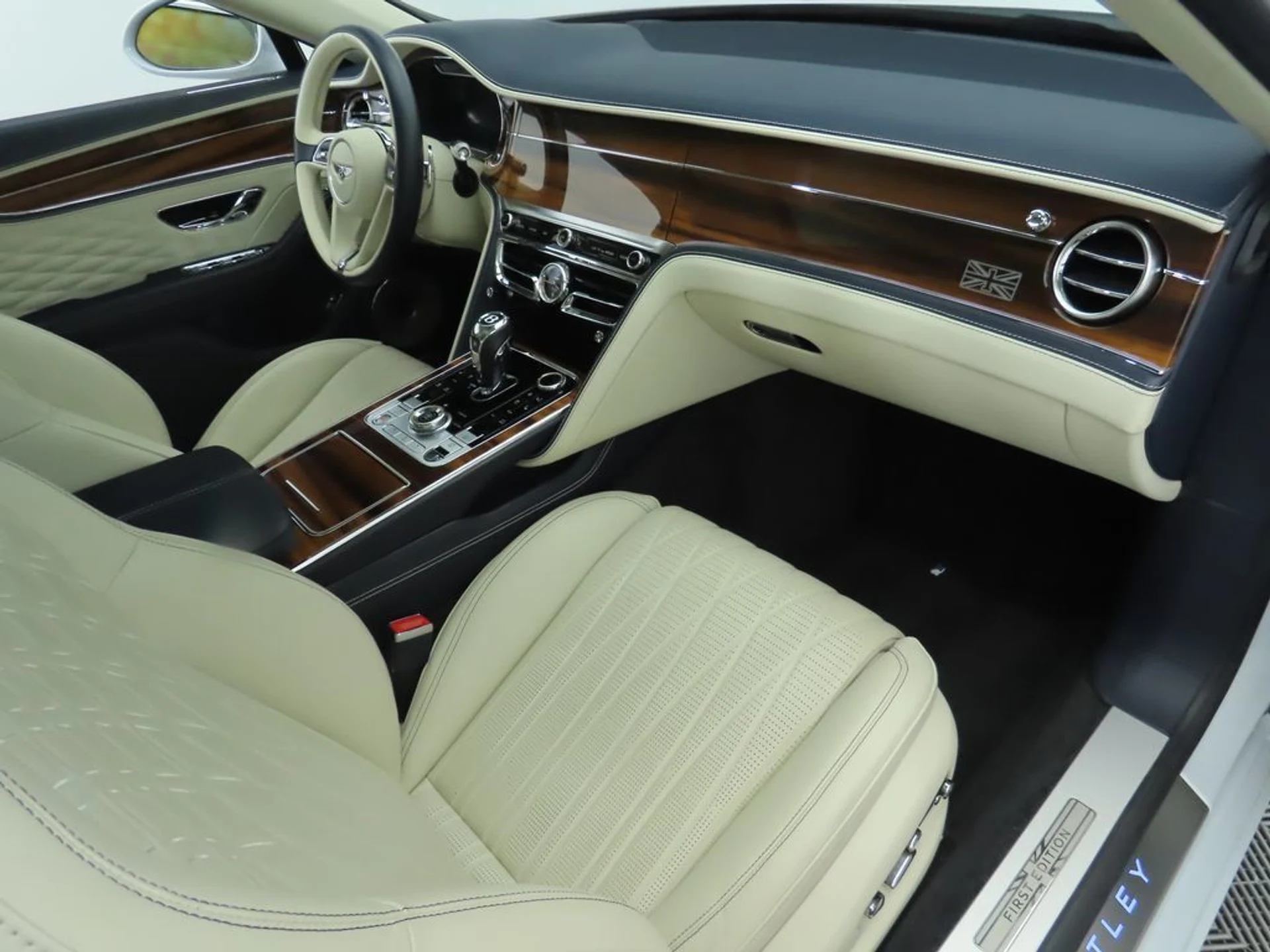 mph017_4267773567_used_2020_bentley_flying_spur_w12sedan_8119_22909310_18_1024_a0ff9131a4