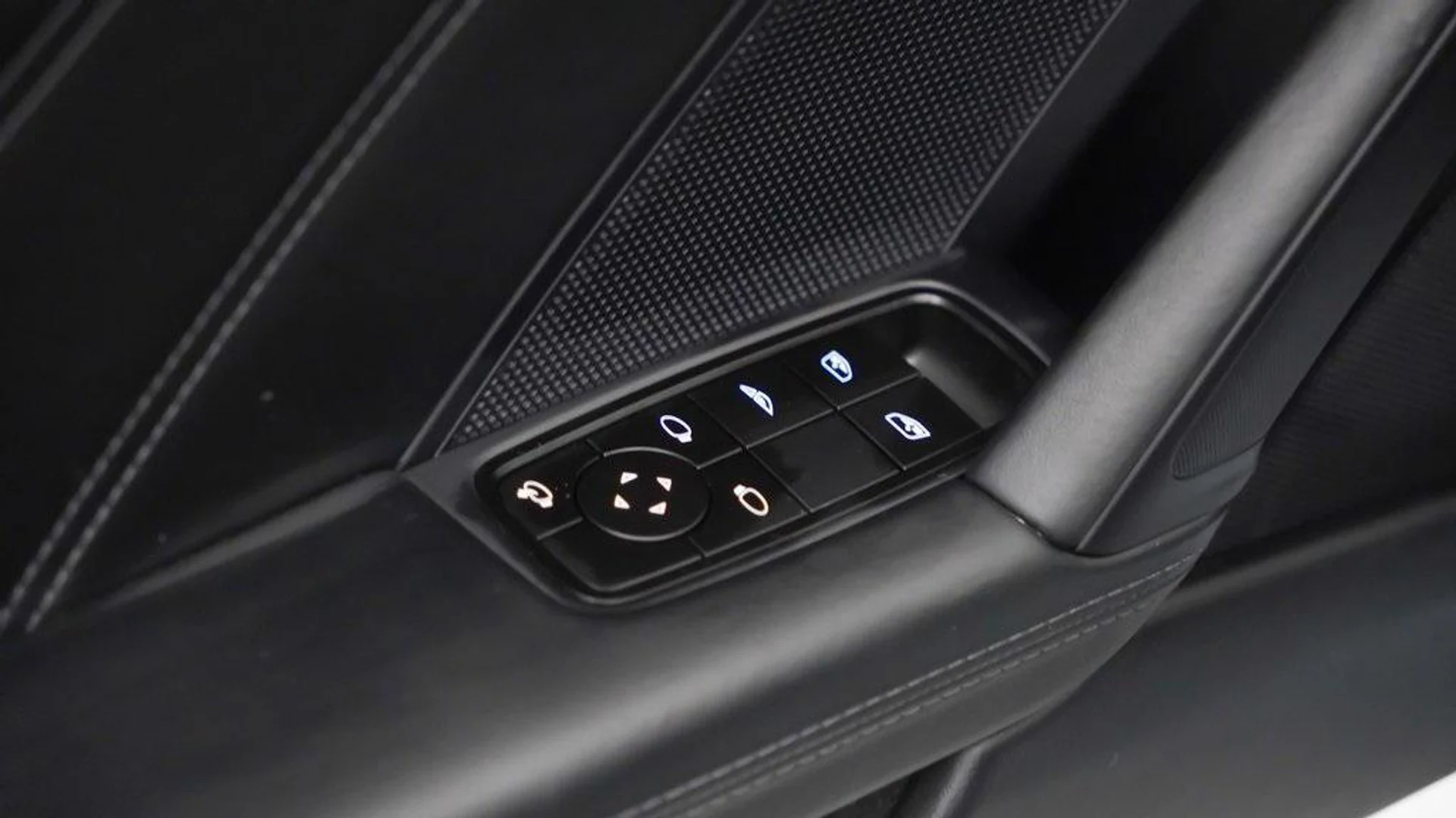 mph017_4285199756_D_Drkr_Cg_X_Hf_Q_Le_Cl_Zn_Dwy_Tiyuoc_Y_e66e3863e3